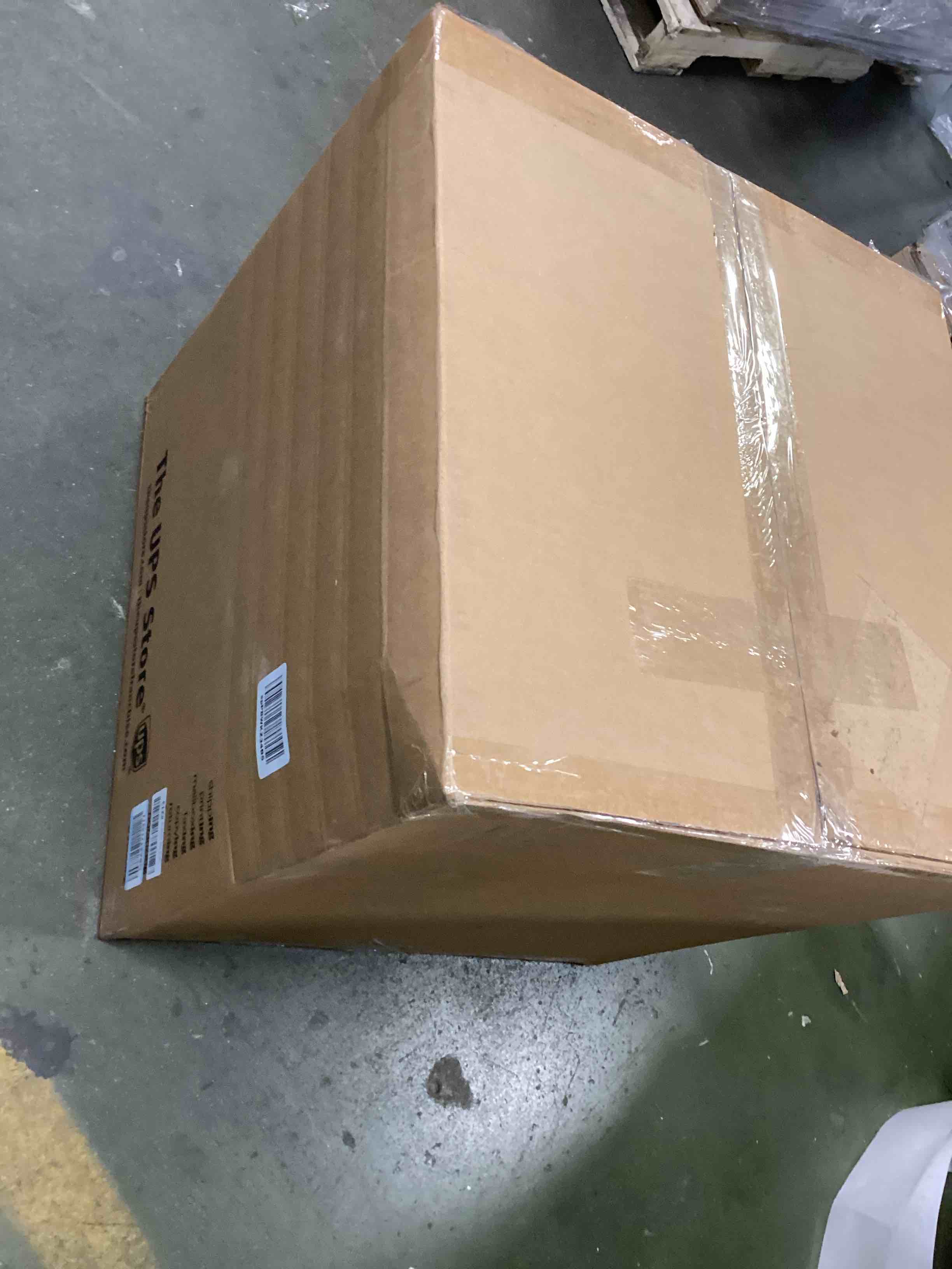 https://s3.amazonaws.com/lotting-images-prod/bidfta/BLU5858446_1703858352595.jpeg