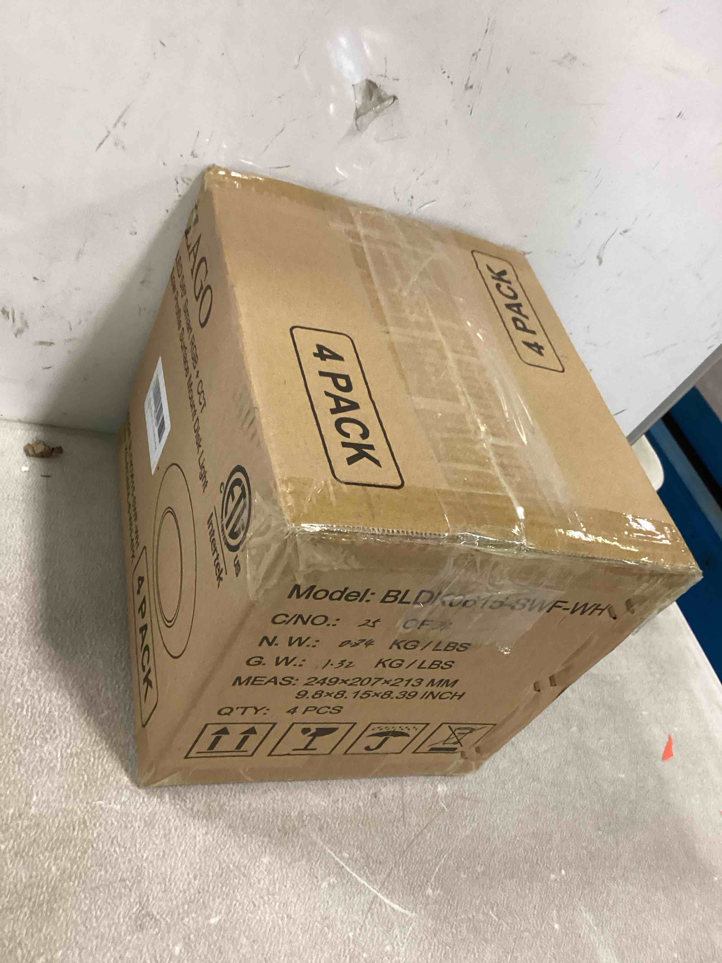 https://s3.amazonaws.com/lotting-images-prod/bidfta/BLU5858728_1703957525175.jpeg