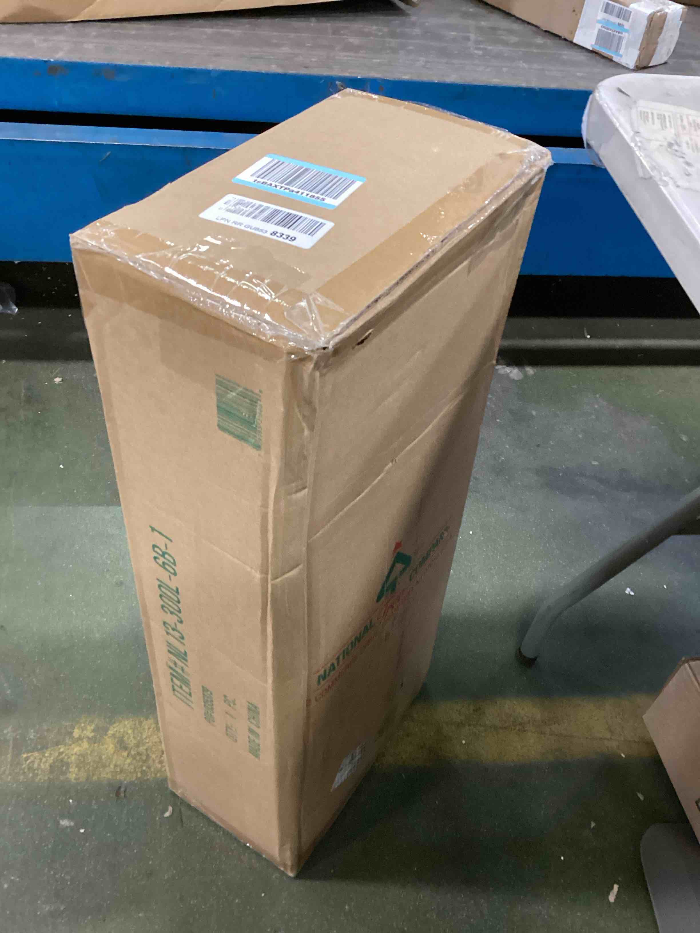 https://s3.amazonaws.com/lotting-images-prod/bidfta/BLU5858808_1704197970249.jpeg