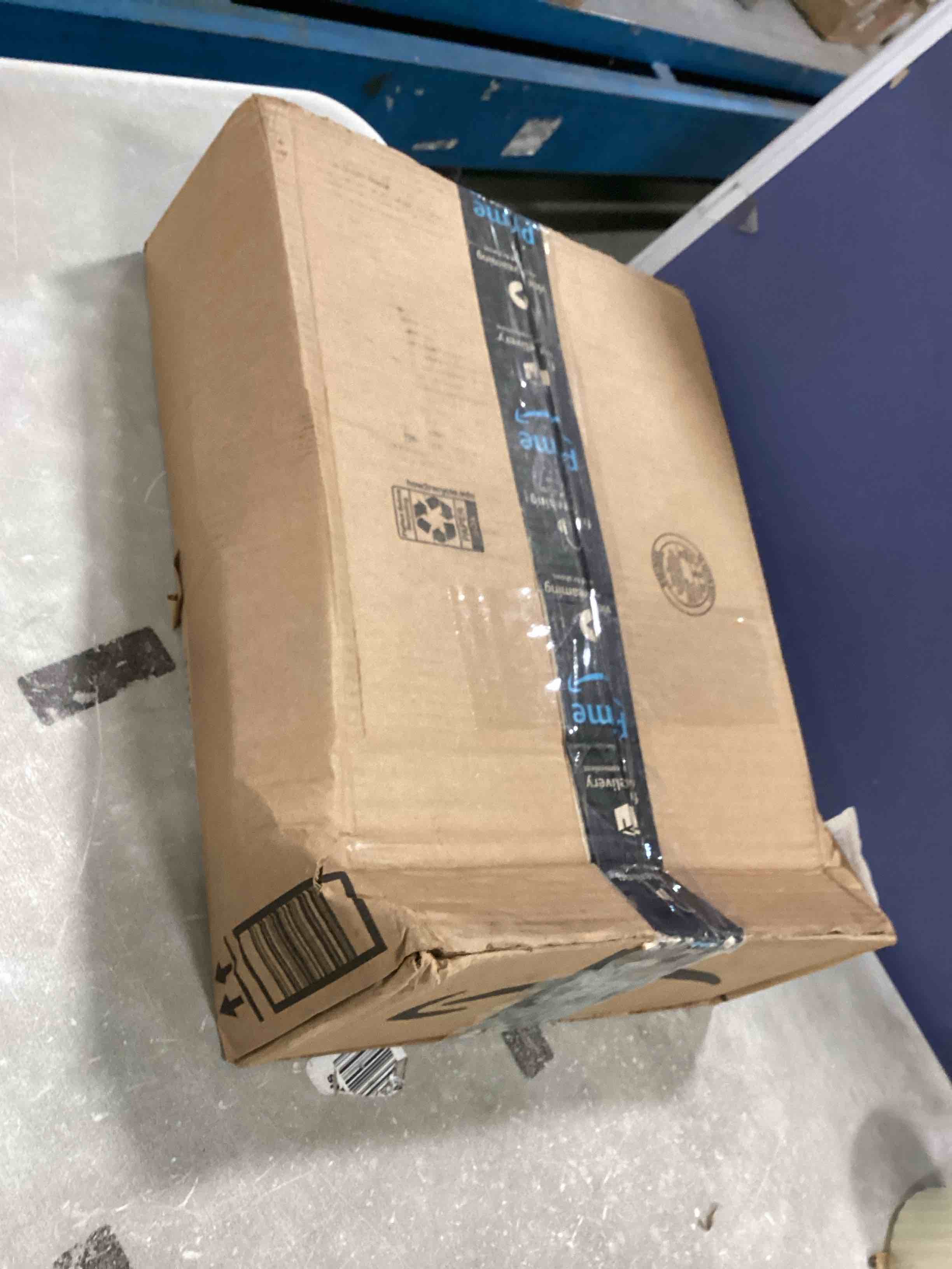 https://s3.amazonaws.com/lotting-images-prod/bidfta/BLU5858845_1704204691692.jpeg