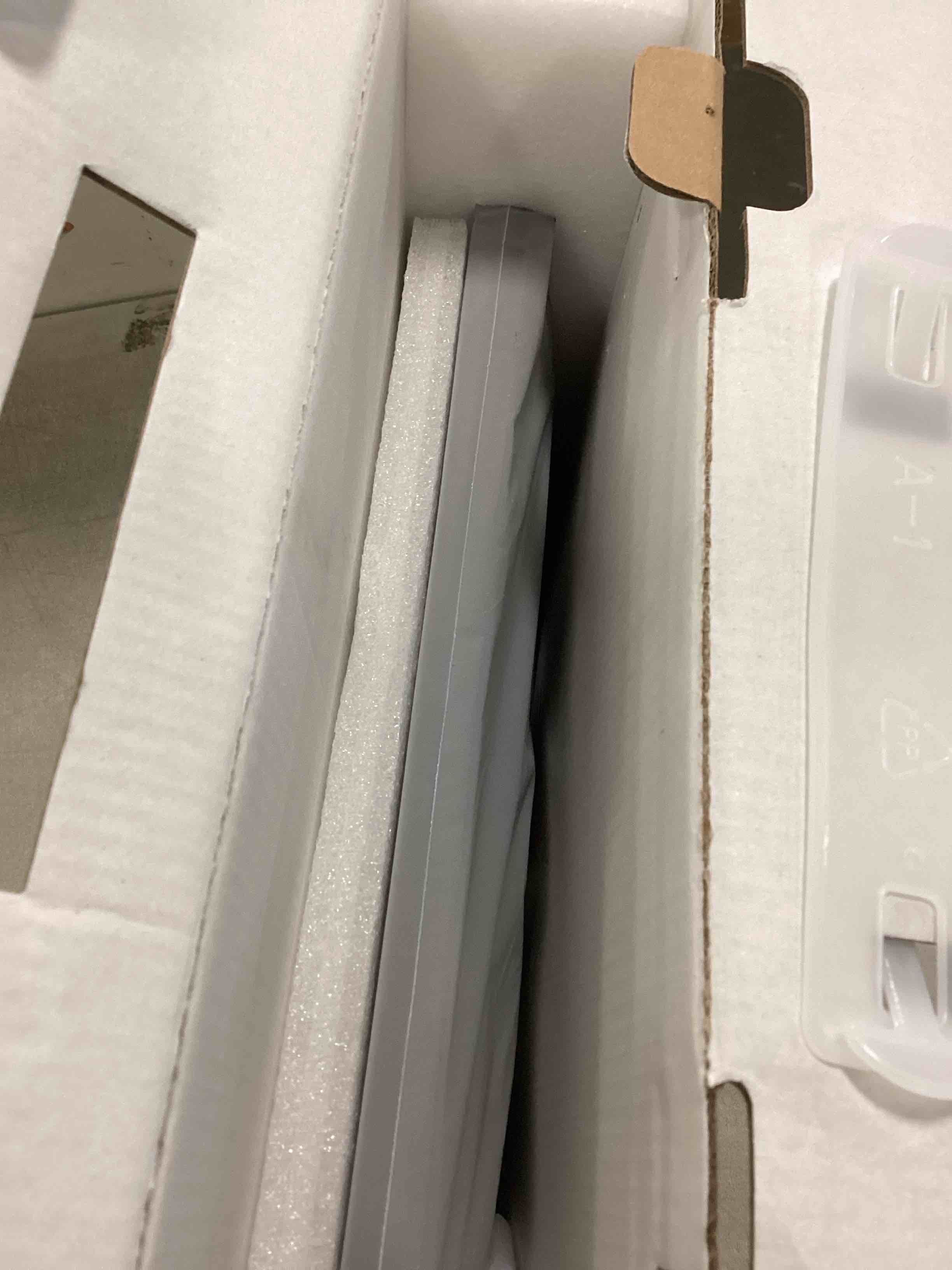 https://s3.amazonaws.com/lotting-images-prod/bidfta/BLU5859098_1704295624427.jpeg