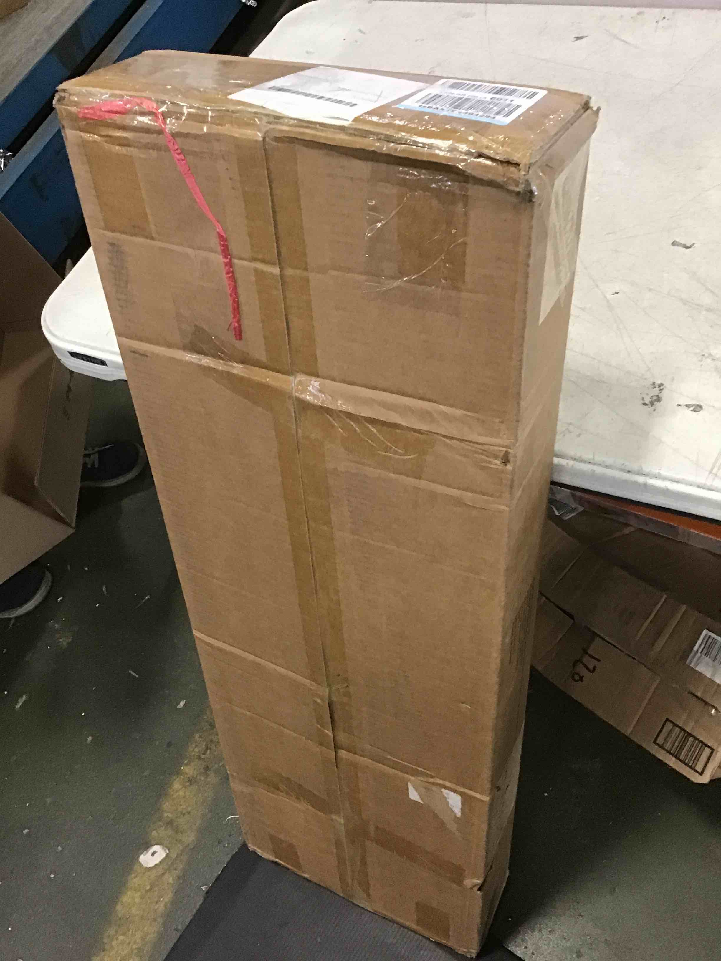 https://s3.amazonaws.com/lotting-images-prod/bidfta/BLU5859406_1704392807614.jpeg