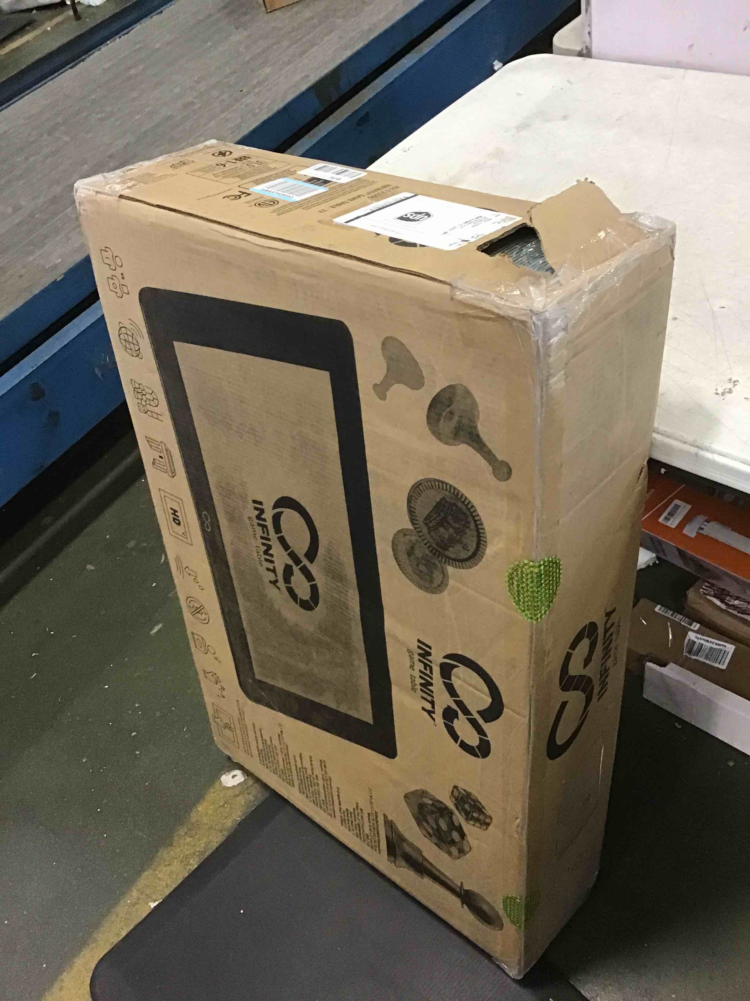 https://s3.amazonaws.com/lotting-images-prod/bidfta/BLU5859409_1704393117165.jpeg