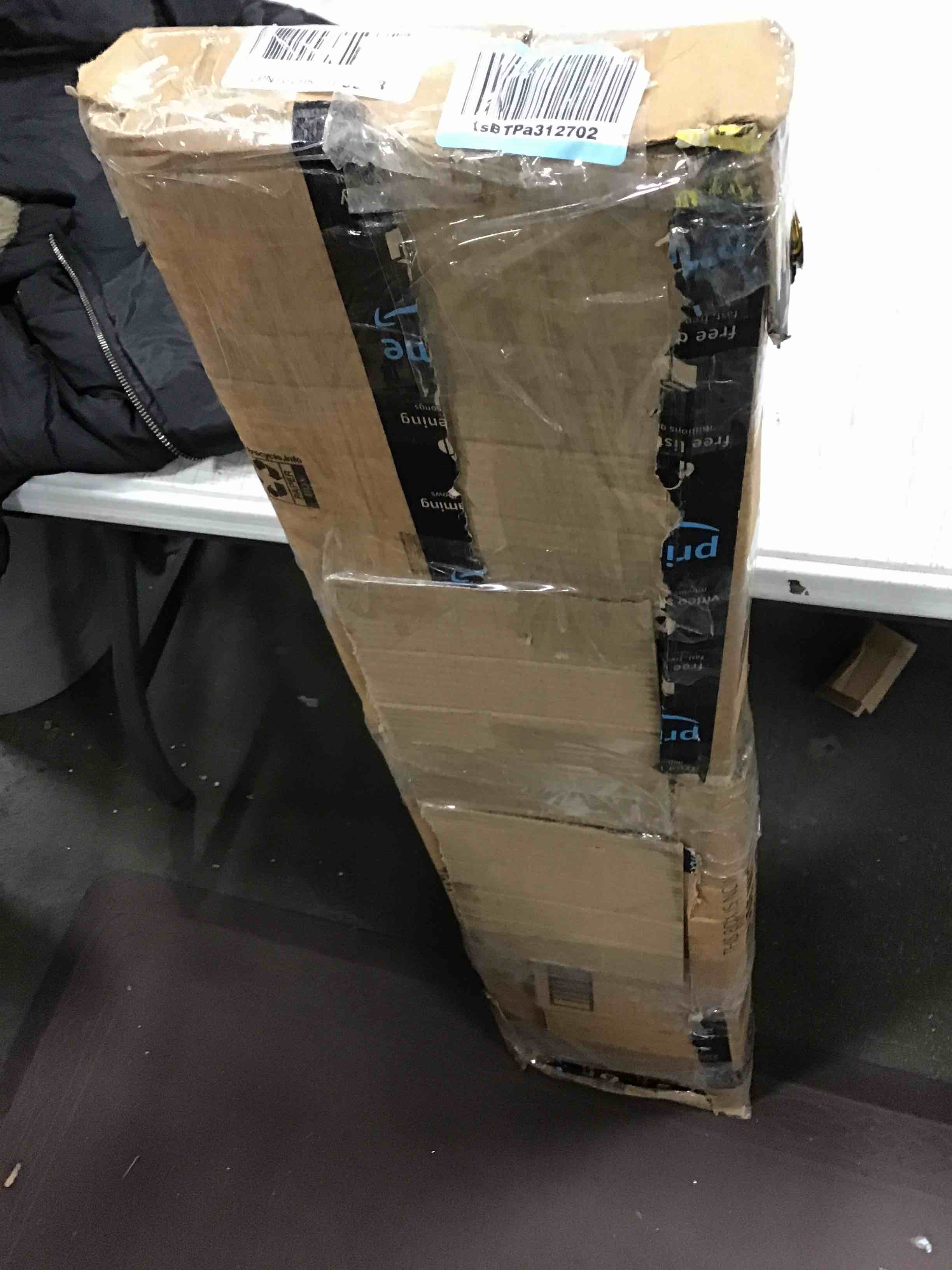 https://s3.amazonaws.com/lotting-images-prod/bidfta/BLU5859782_1704284219059.jpeg