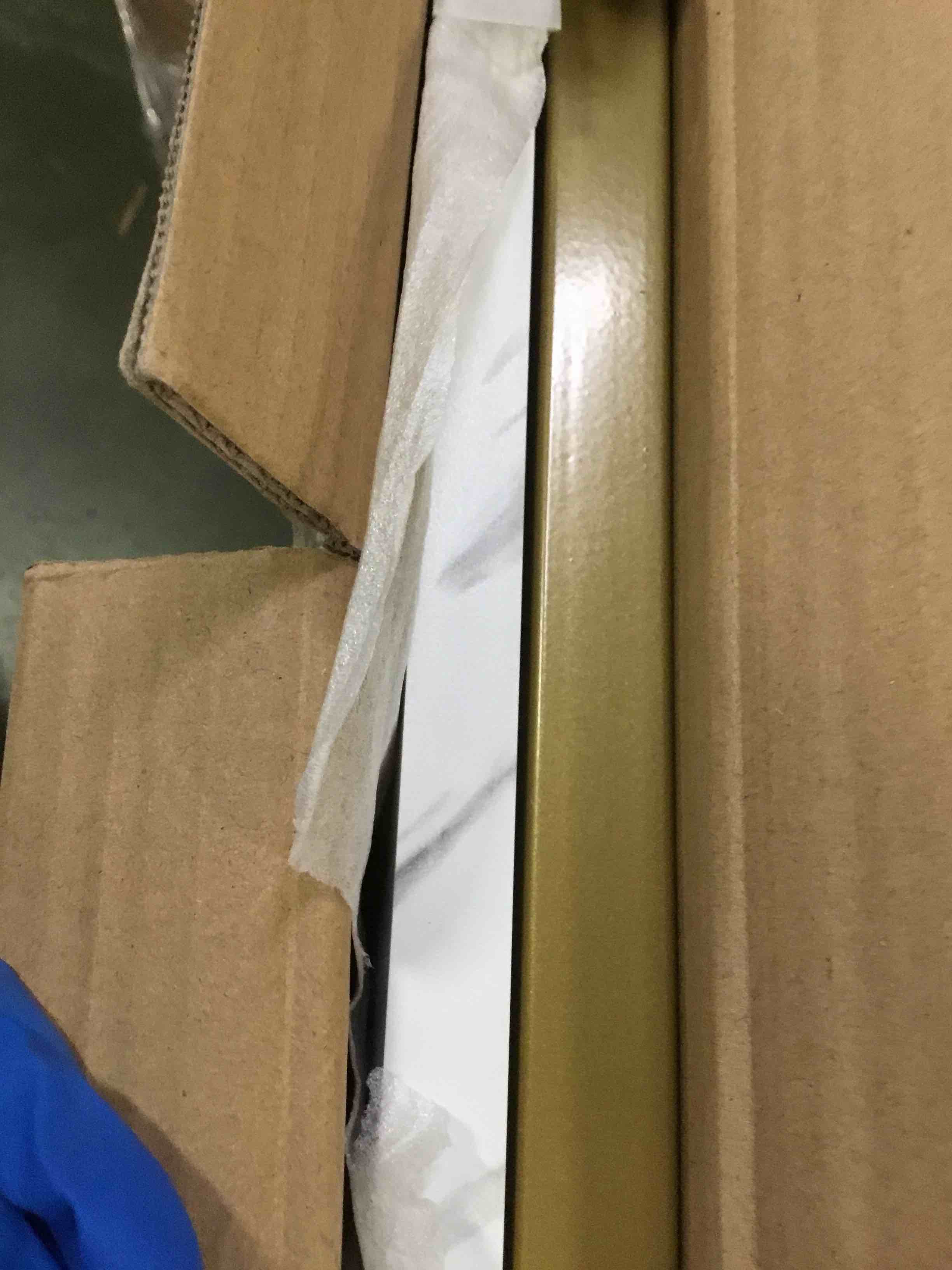 https://s3.amazonaws.com/lotting-images-prod/bidfta/BLU5860003_1704466311841.jpeg