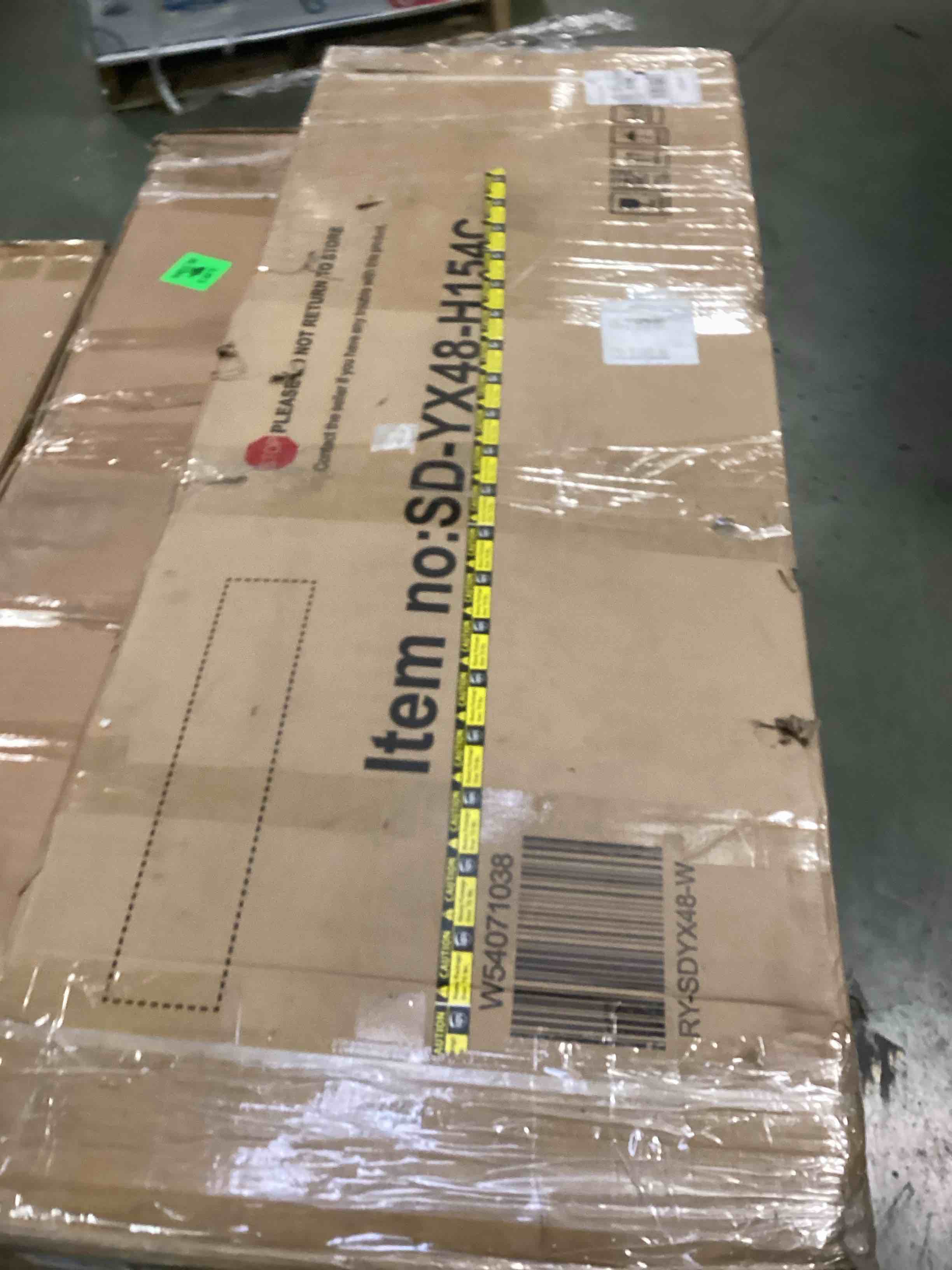 https://s3.amazonaws.com/lotting-images-prod/bidfta/BLU5860200_1704551317258.jpeg
