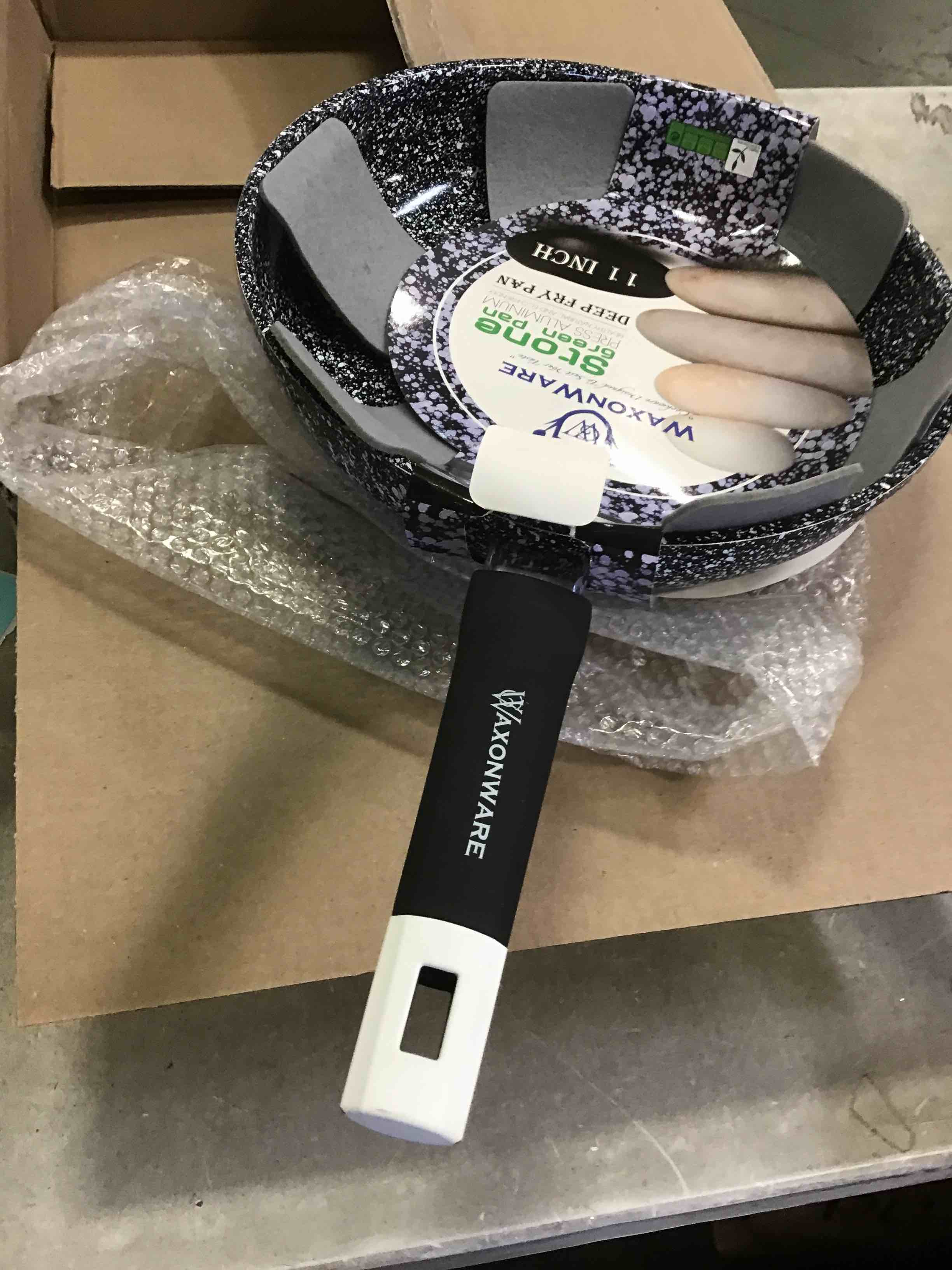 https://s3.amazonaws.com/lotting-images-prod/bidfta/BLU5860304_1704995003142.jpeg