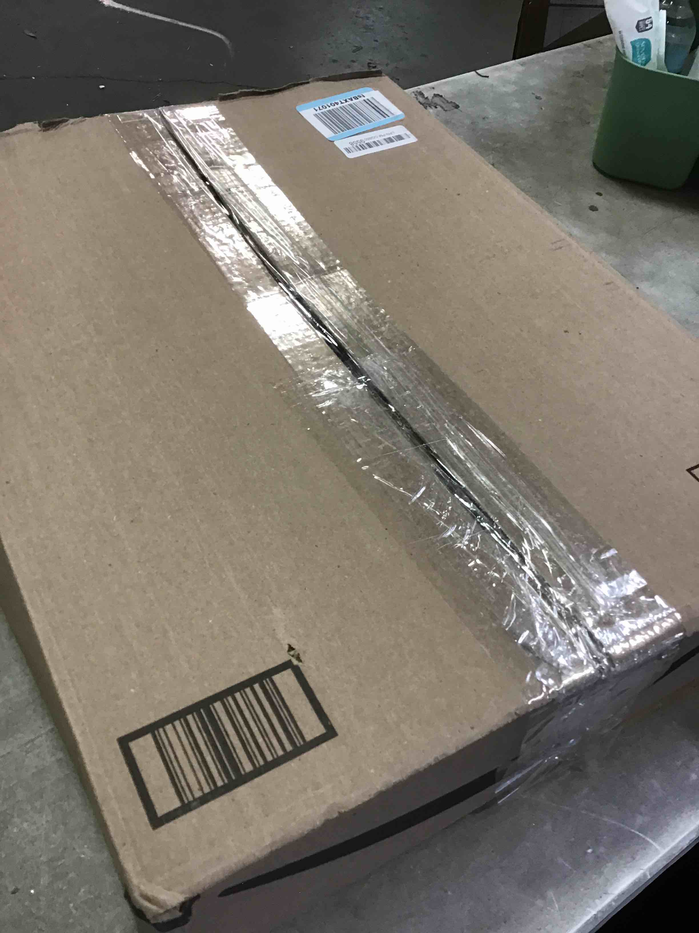 https://s3.amazonaws.com/lotting-images-prod/bidfta/BLU5860304_1704995061130.jpeg