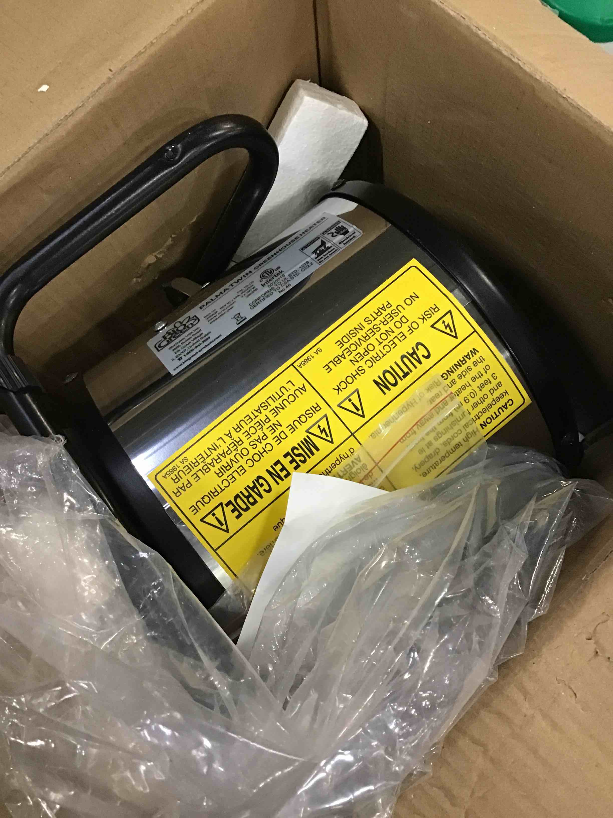 https://s3.amazonaws.com/lotting-images-prod/bidfta/BLU5861126_1703792037491.jpeg