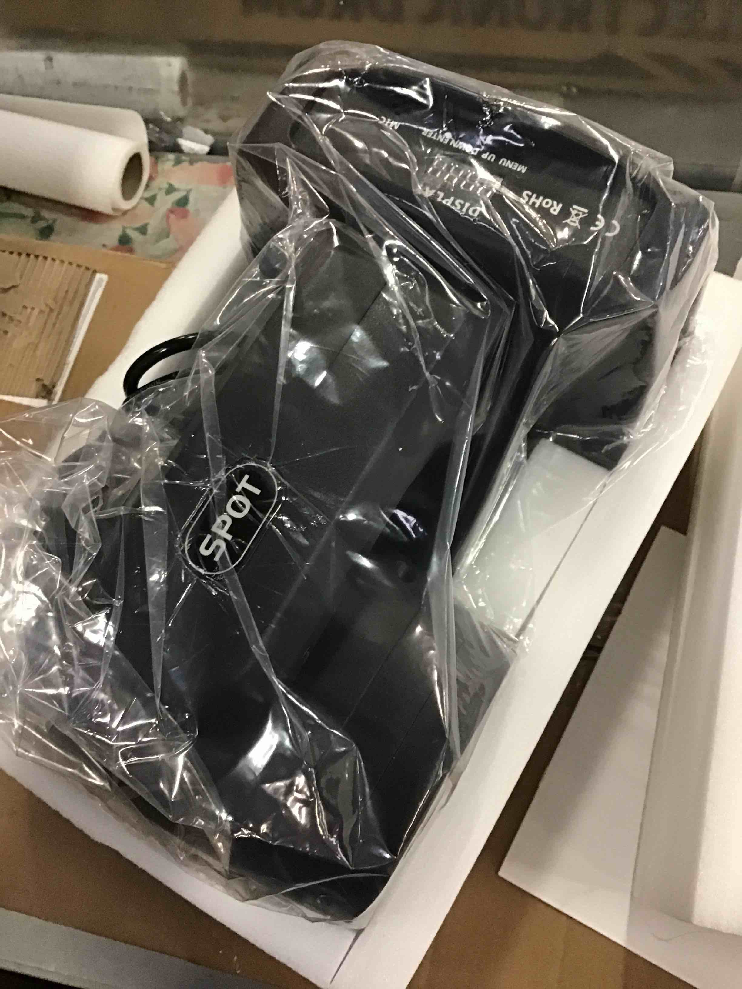 https://s3.amazonaws.com/lotting-images-prod/bidfta/BLU5861234_1703864674812.jpeg