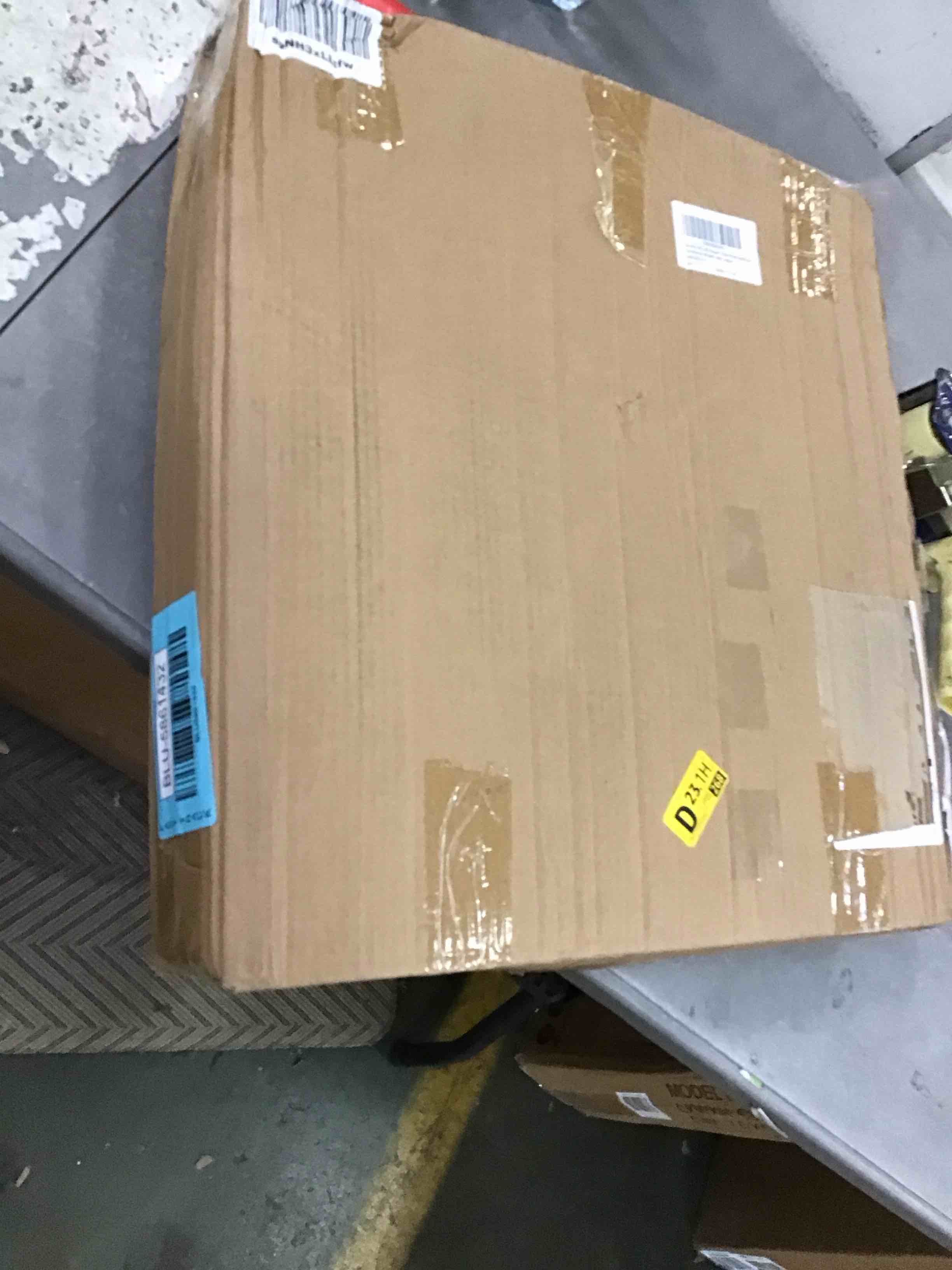 https://s3.amazonaws.com/lotting-images-prod/bidfta/BLU5861432_1703950816259.jpeg