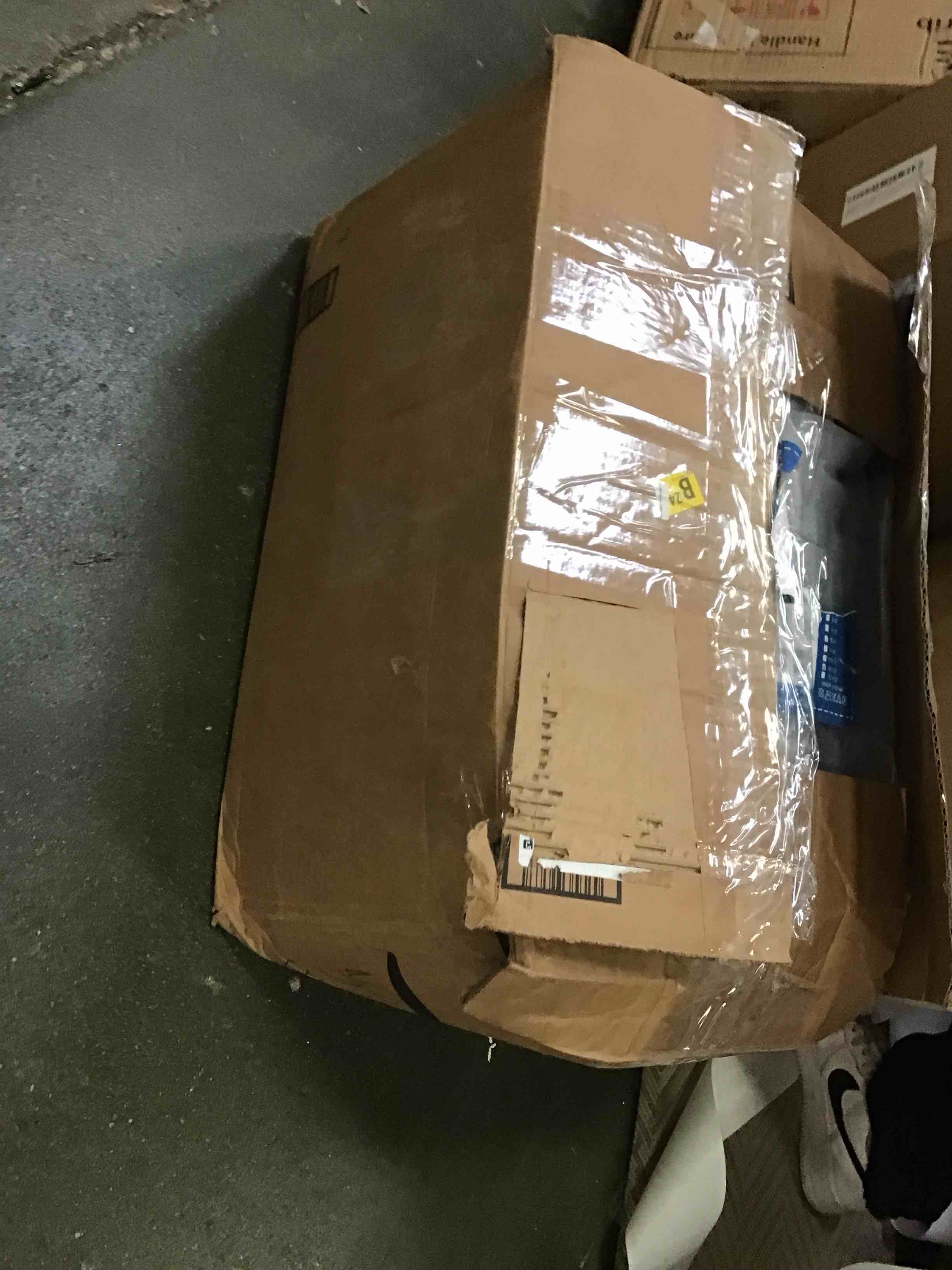 https://s3.amazonaws.com/lotting-images-prod/bidfta/BLU5861472_1703953157720.jpeg