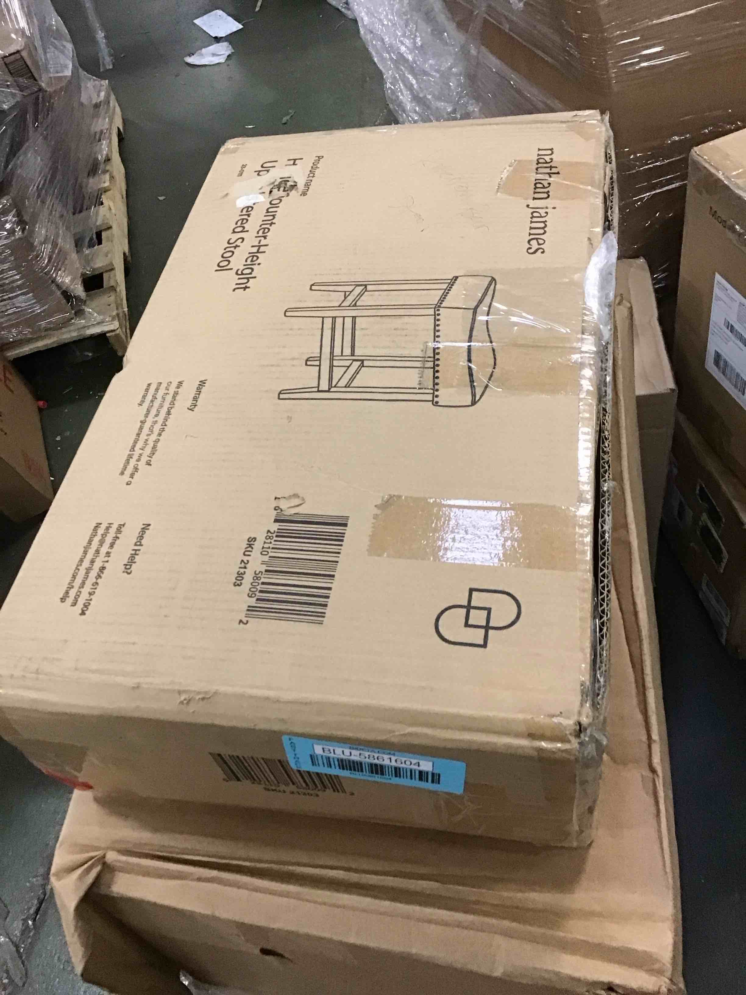 https://s3.amazonaws.com/lotting-images-prod/bidfta/BLU5861604_1703967864557.jpeg