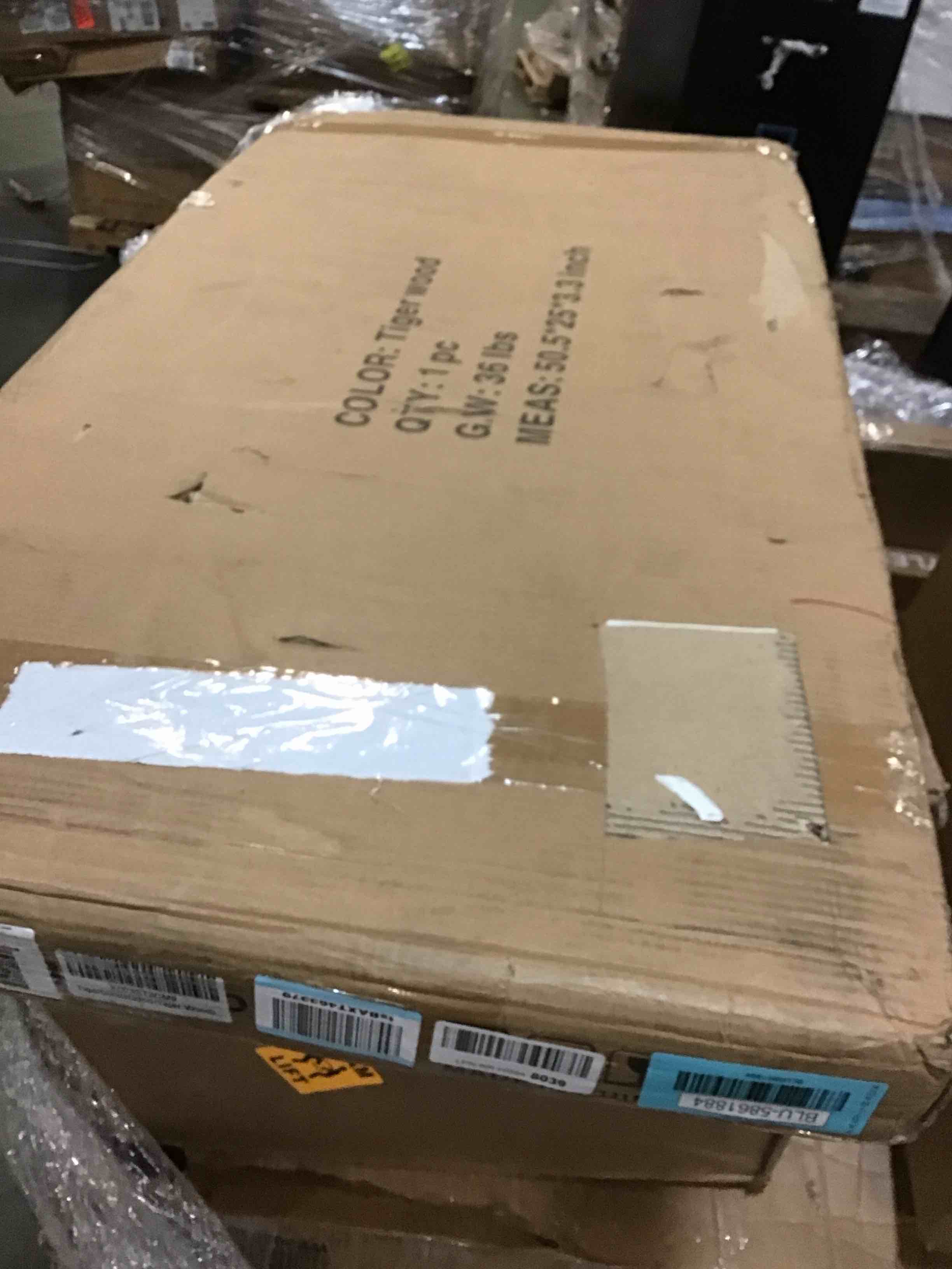 https://s3.amazonaws.com/lotting-images-prod/bidfta/BLU5861884_1704747166096.jpeg