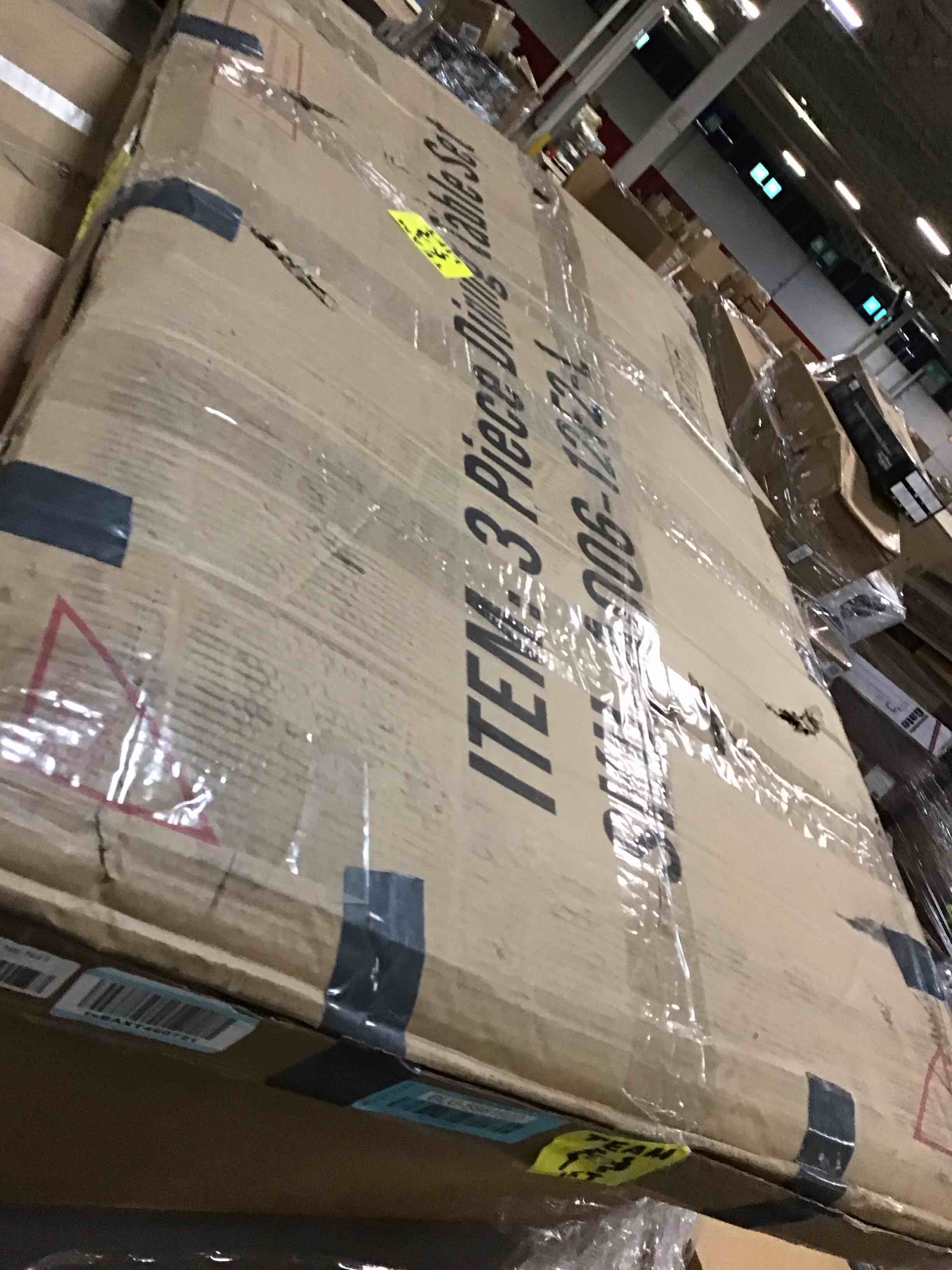 https://s3.amazonaws.com/lotting-images-prod/bidfta/BLU5861922_1704805270016.jpeg