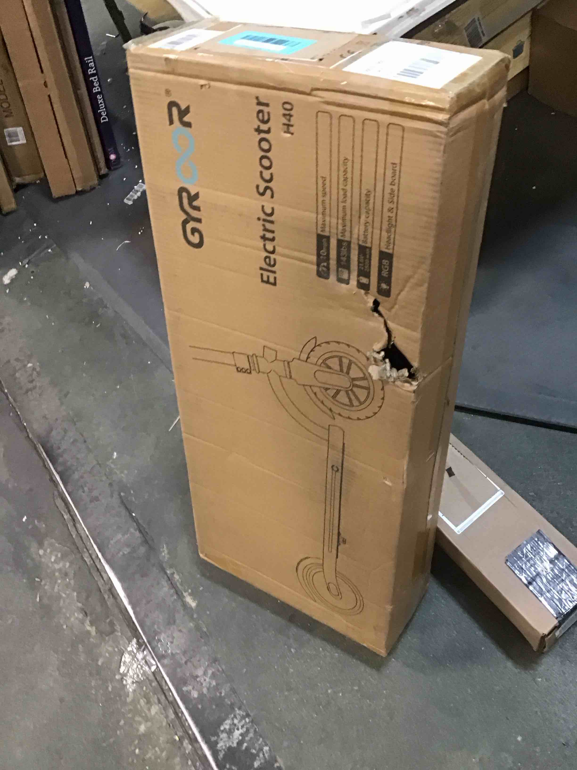 https://s3.amazonaws.com/lotting-images-prod/bidfta/BLU5861924_1704806348990.jpeg
