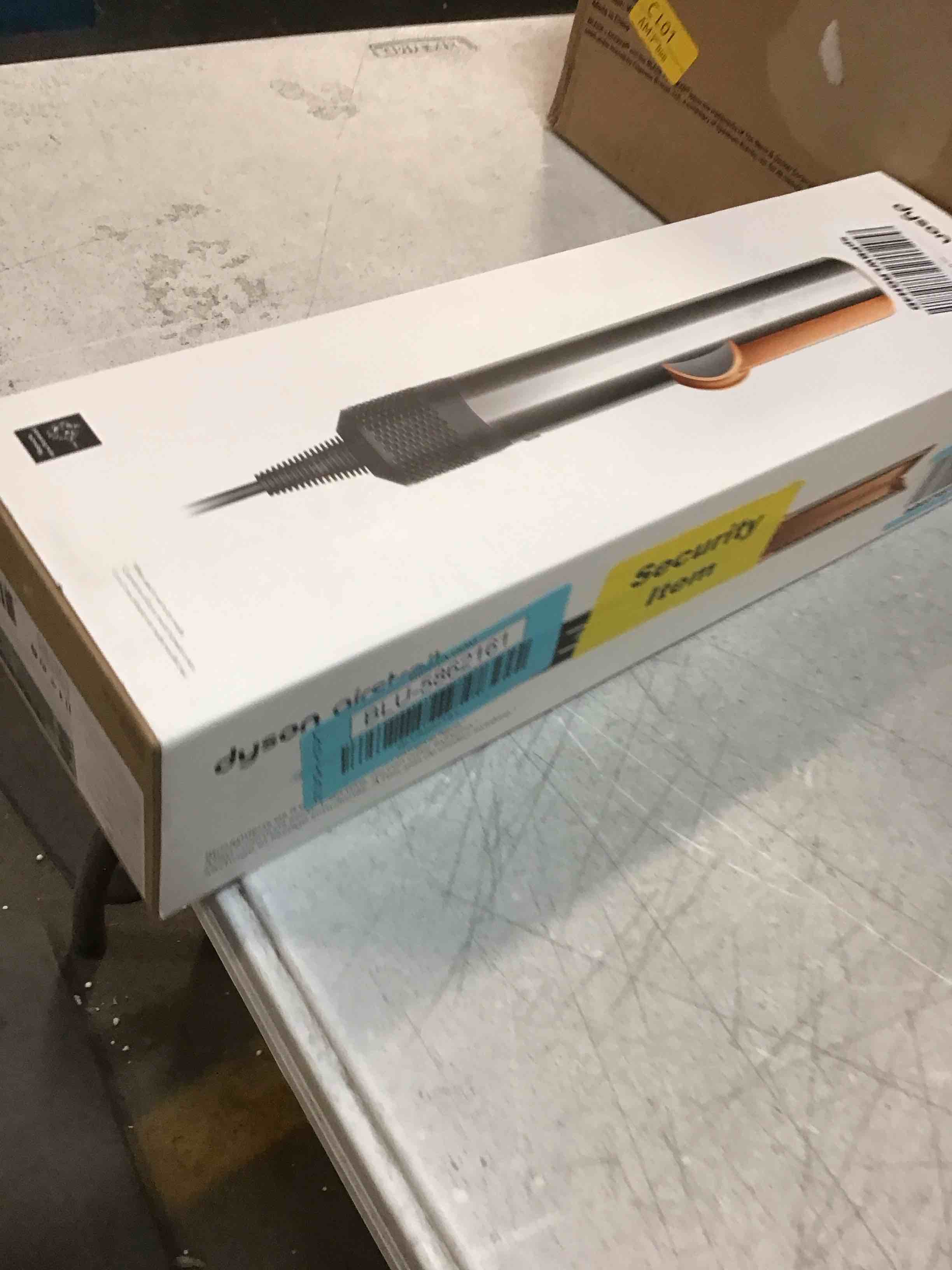 https://s3.amazonaws.com/lotting-images-prod/bidfta/BLU5862161_1704889660596.jpeg