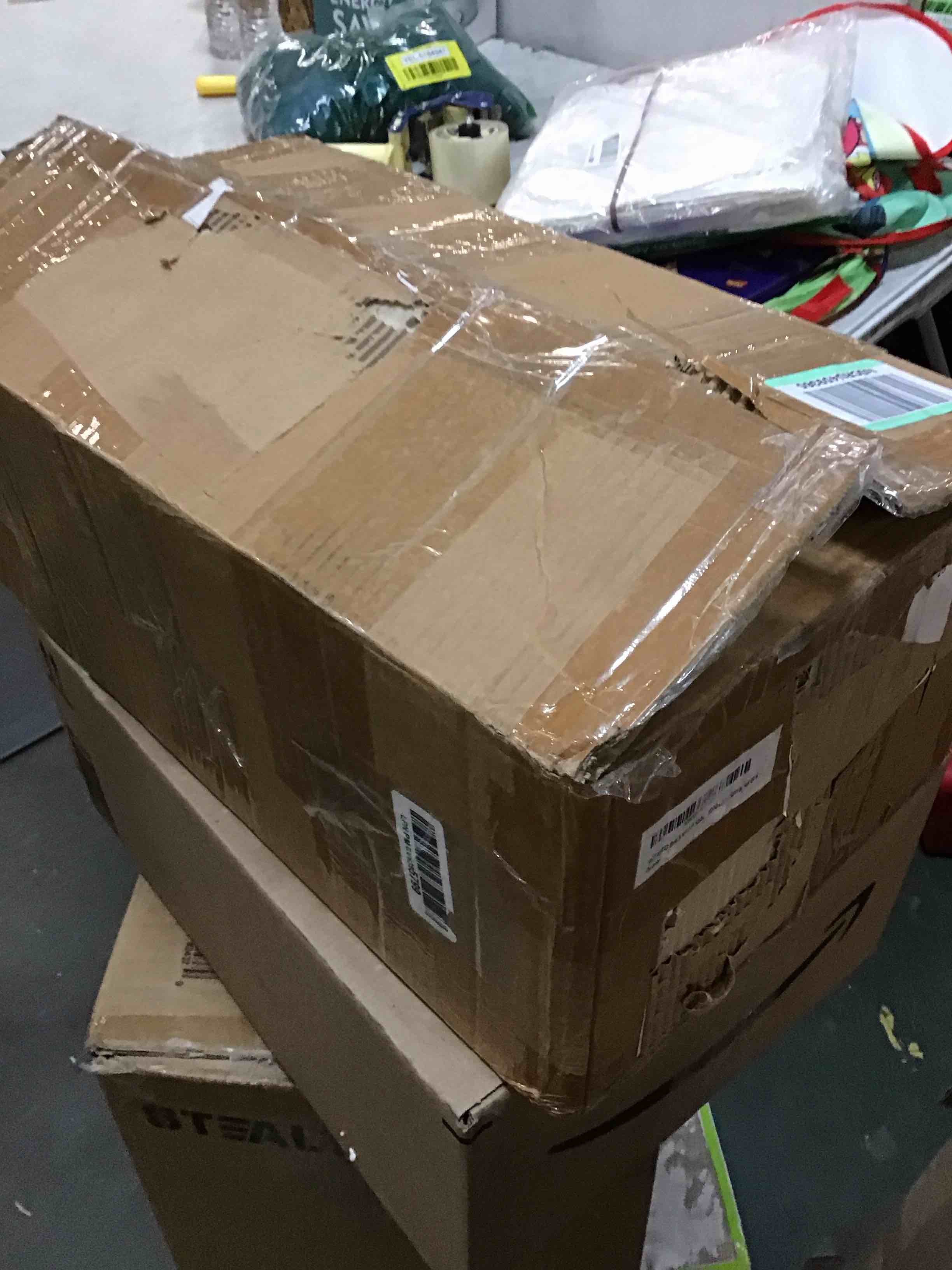 https://s3.amazonaws.com/lotting-images-prod/bidfta/BLU5862204_1704893706353.jpeg