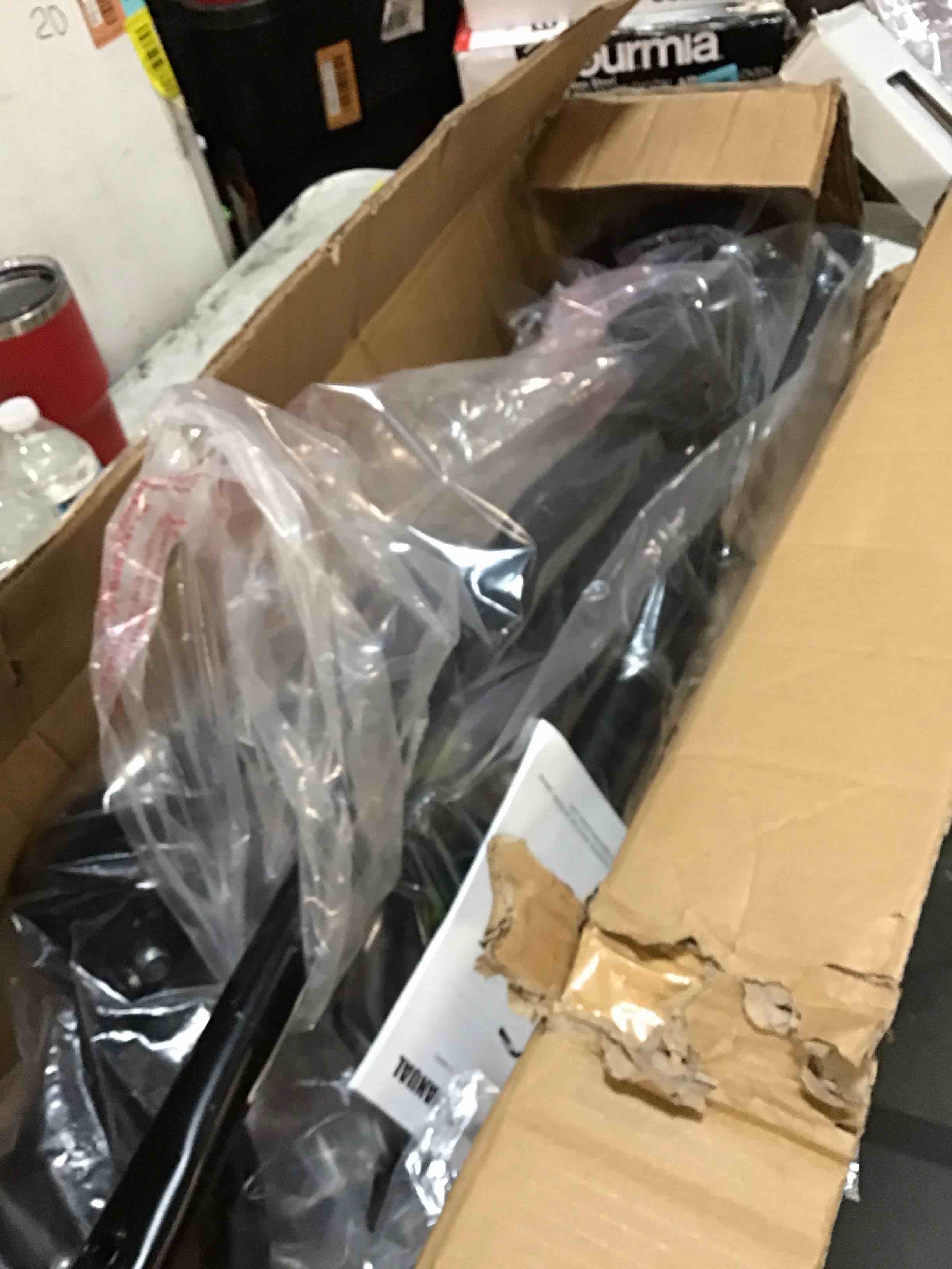 https://s3.amazonaws.com/lotting-images-prod/bidfta/BLU5862421_1704975734776.jpeg