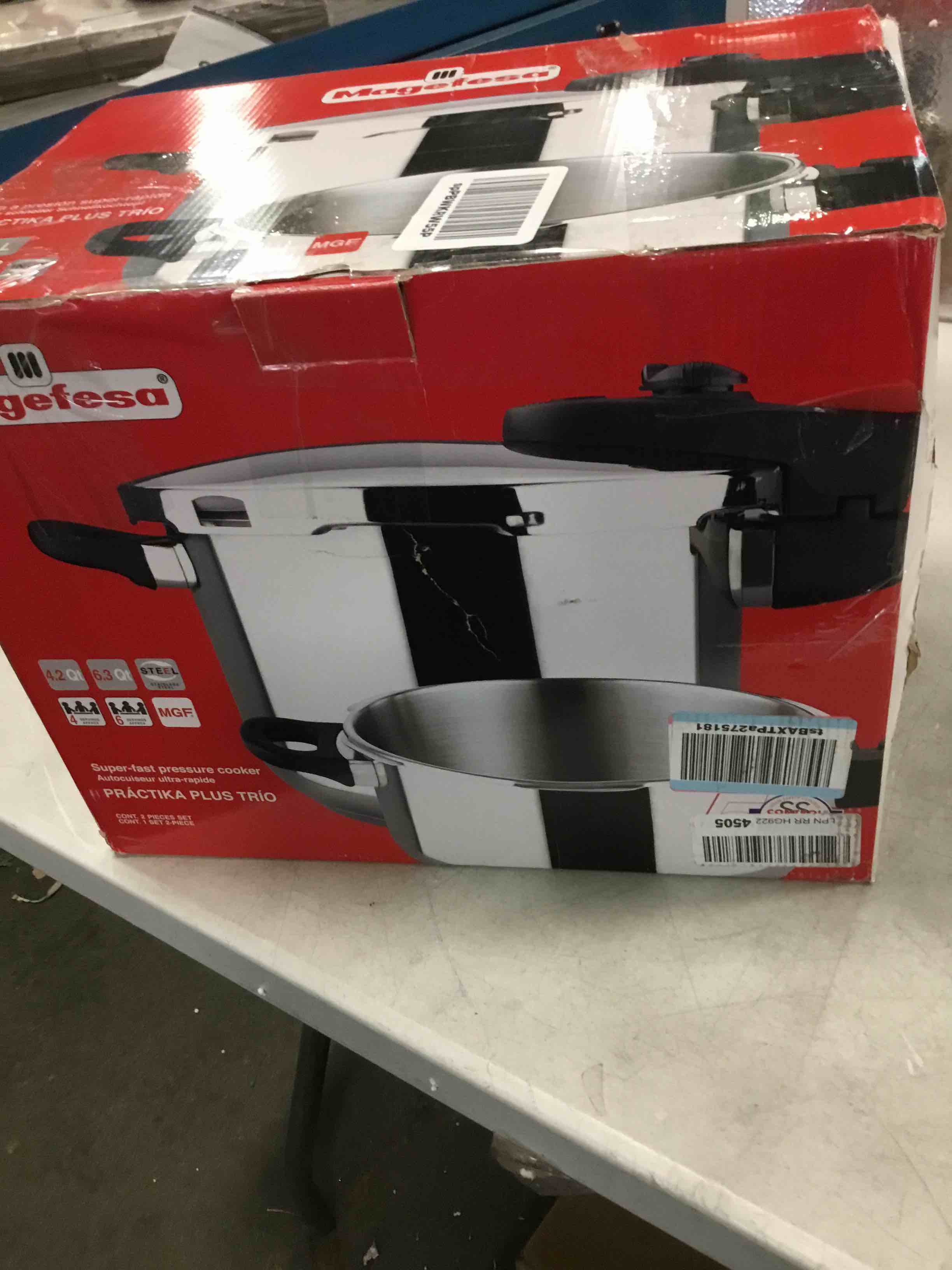 https://s3.amazonaws.com/lotting-images-prod/bidfta/BLU5863149_1704211623821.jpeg