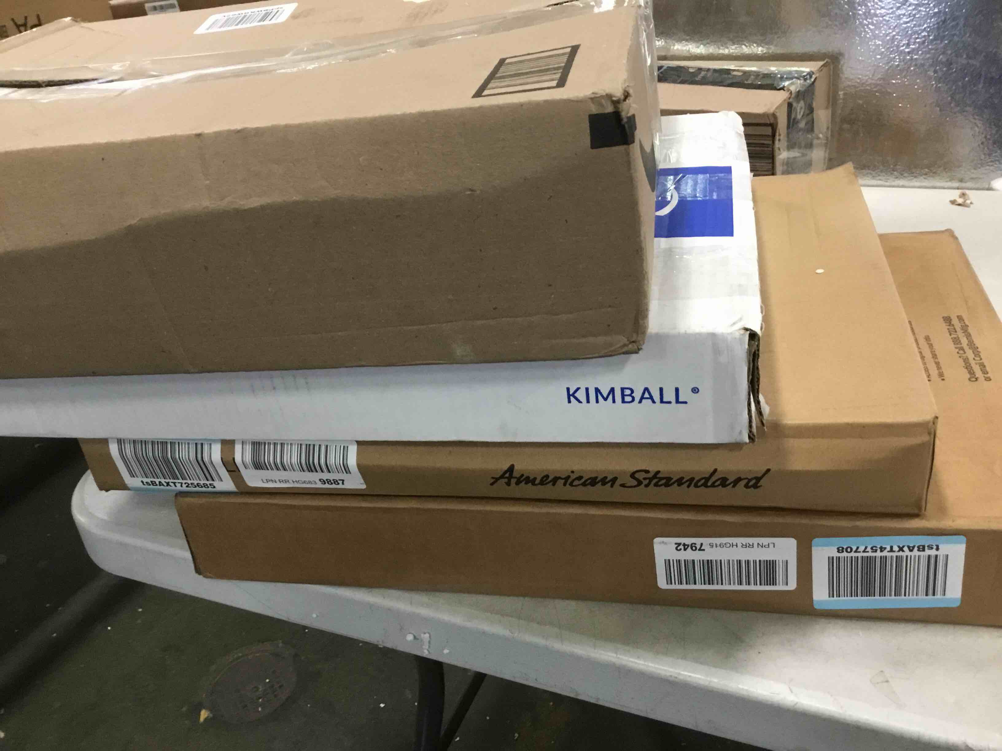 https://s3.amazonaws.com/lotting-images-prod/bidfta/BLU5863226_1704230099127.jpeg