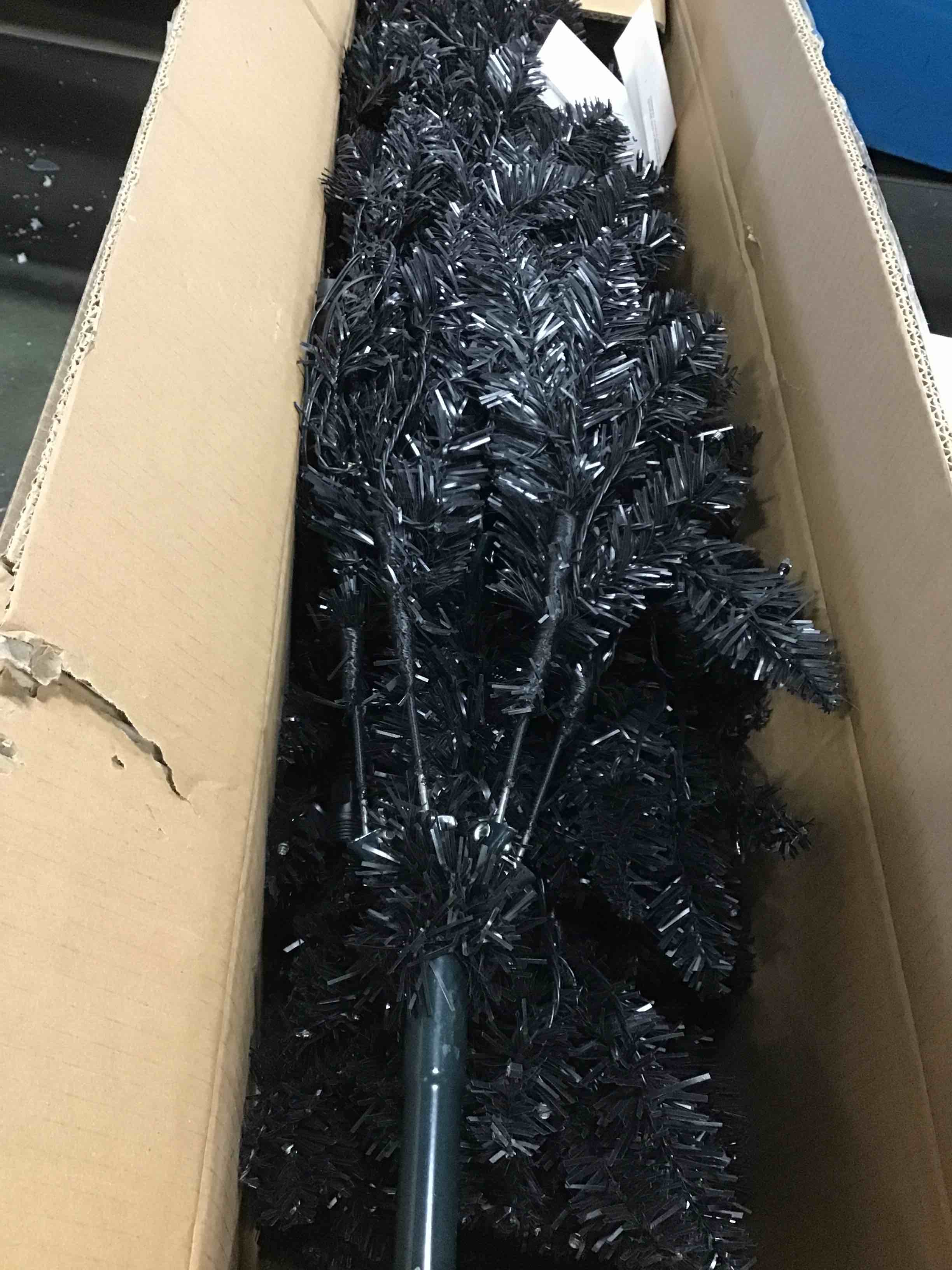 https://s3.amazonaws.com/lotting-images-prod/bidfta/BLU5863262_1704295236300.jpeg
