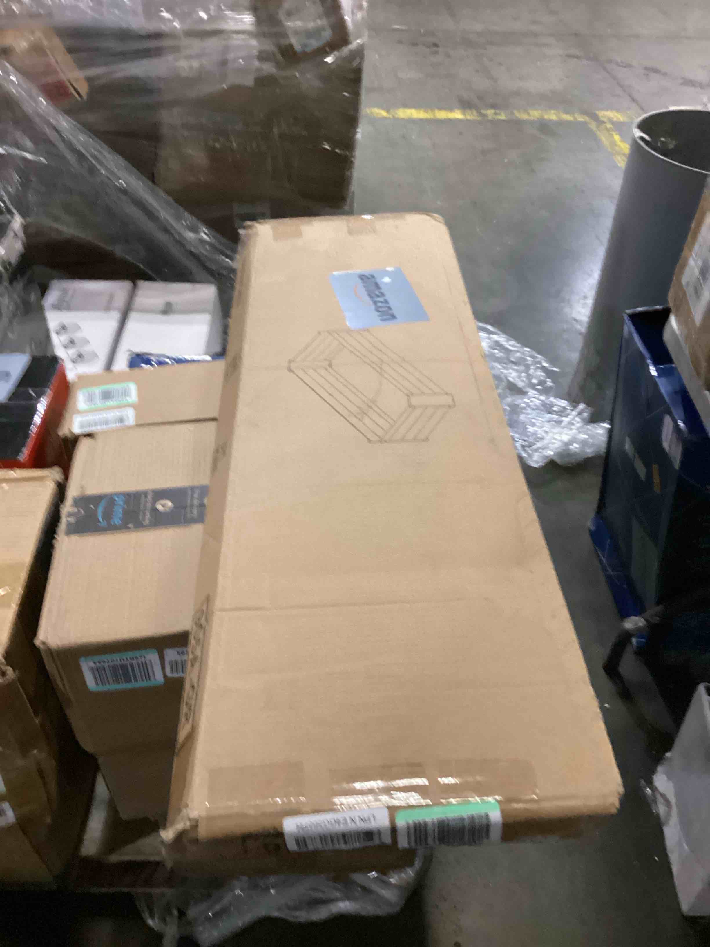 https://s3.amazonaws.com/lotting-images-prod/bidfta/BLU5864171_1723465145331.jpeg