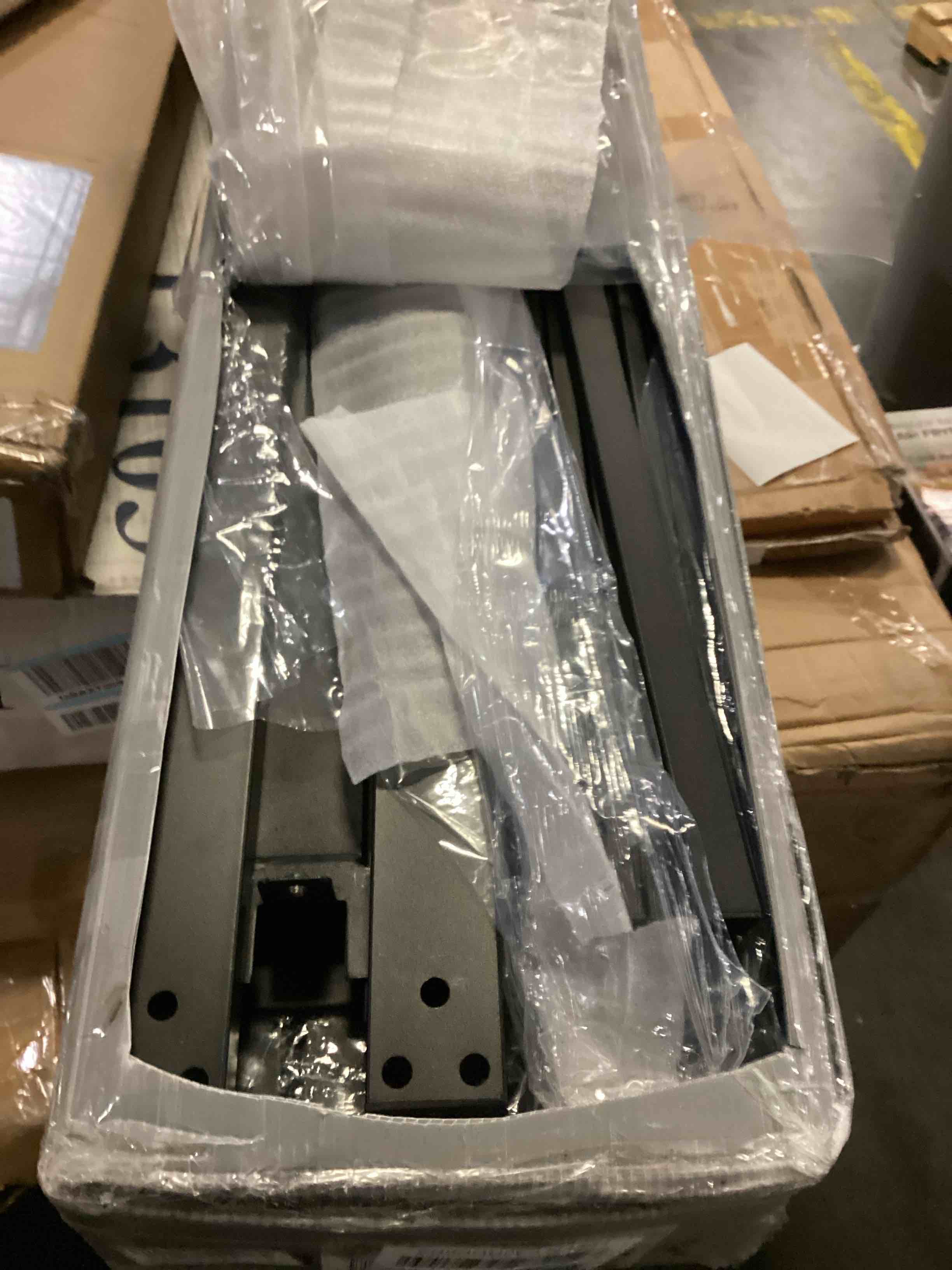 https://s3.amazonaws.com/lotting-images-prod/bidfta/BLU5864192_1723467441656.jpeg