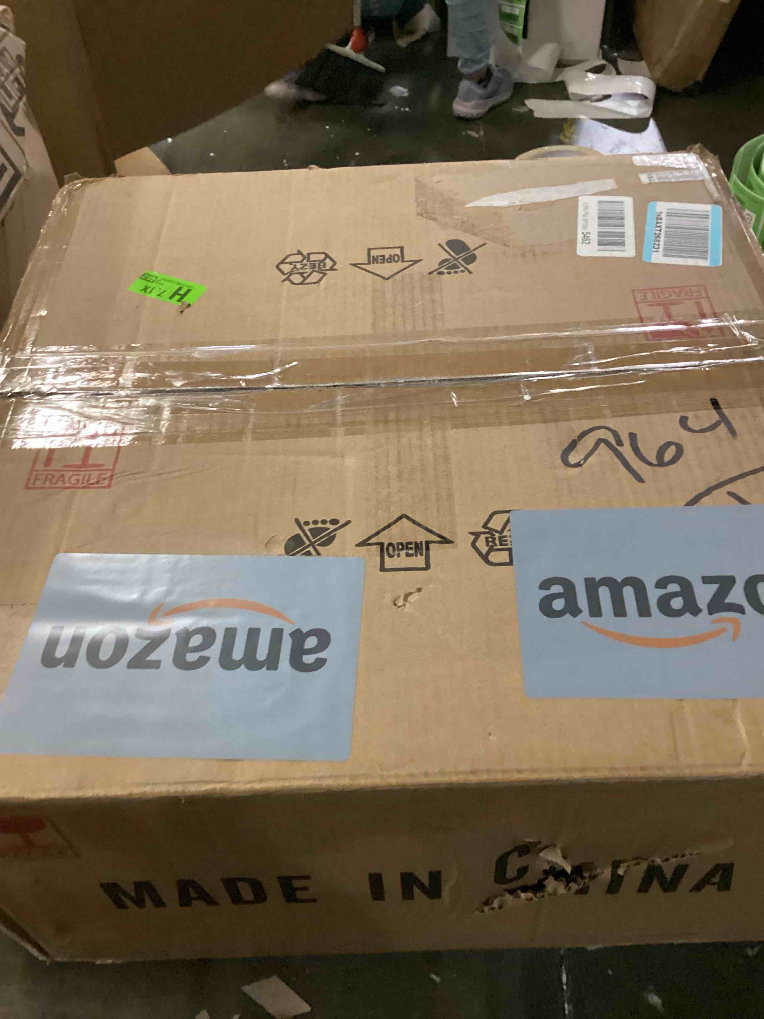 https://s3.amazonaws.com/lotting-images-prod/bidfta/BLU5864450_1723571547499.jpeg