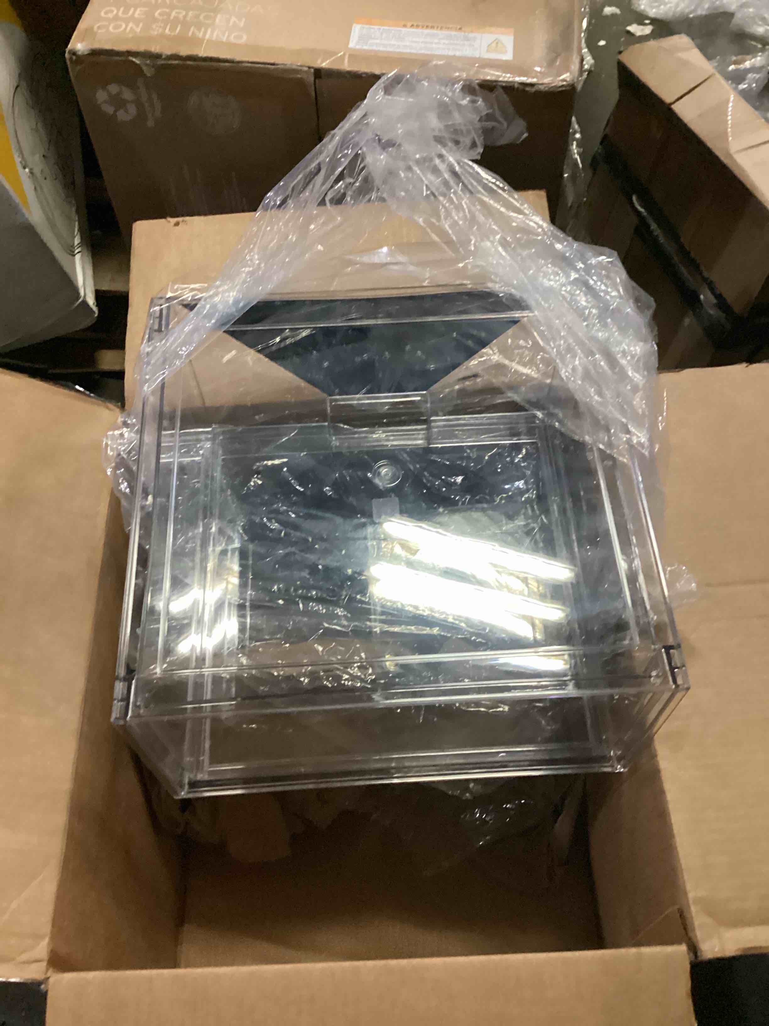 https://s3.amazonaws.com/lotting-images-prod/bidfta/BLU5864564_1723648228789.jpeg