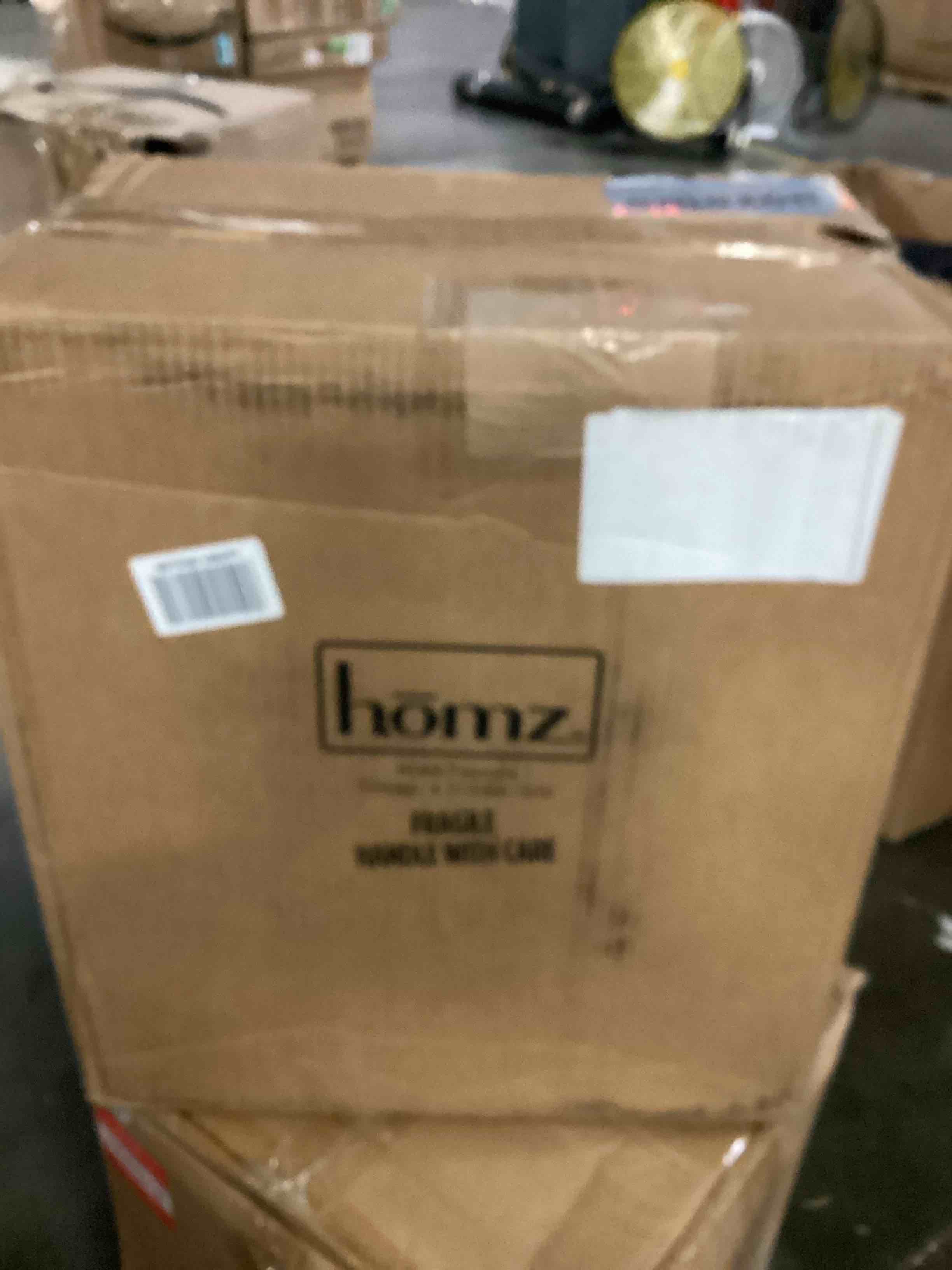 https://s3.amazonaws.com/lotting-images-prod/bidfta/BLU5864569_1723648792351.jpeg