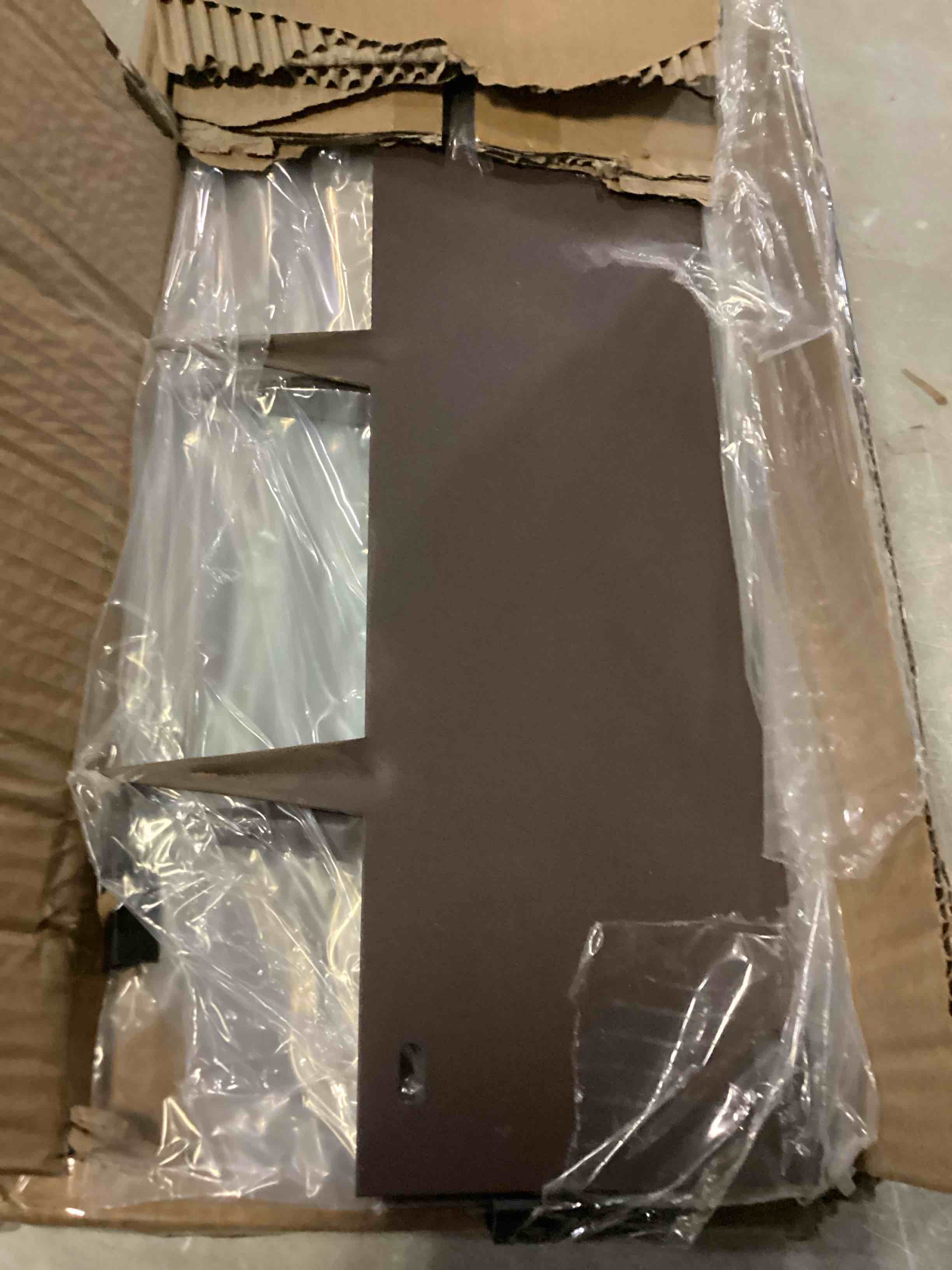 https://s3.amazonaws.com/lotting-images-prod/bidfta/BLU5864642_1723662458494.jpeg
