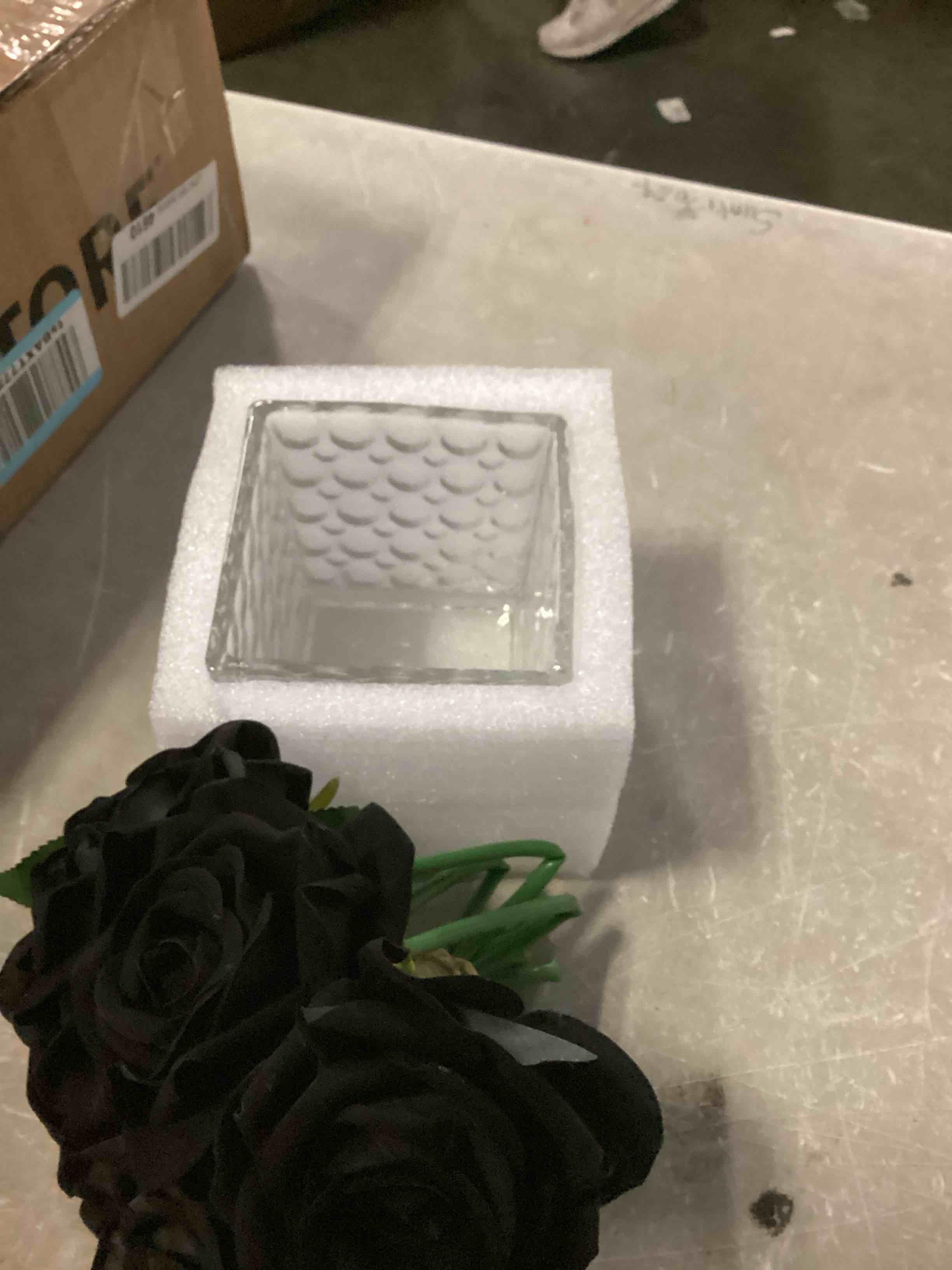 https://s3.amazonaws.com/lotting-images-prod/bidfta/BLU5864715_1723729684224.jpeg