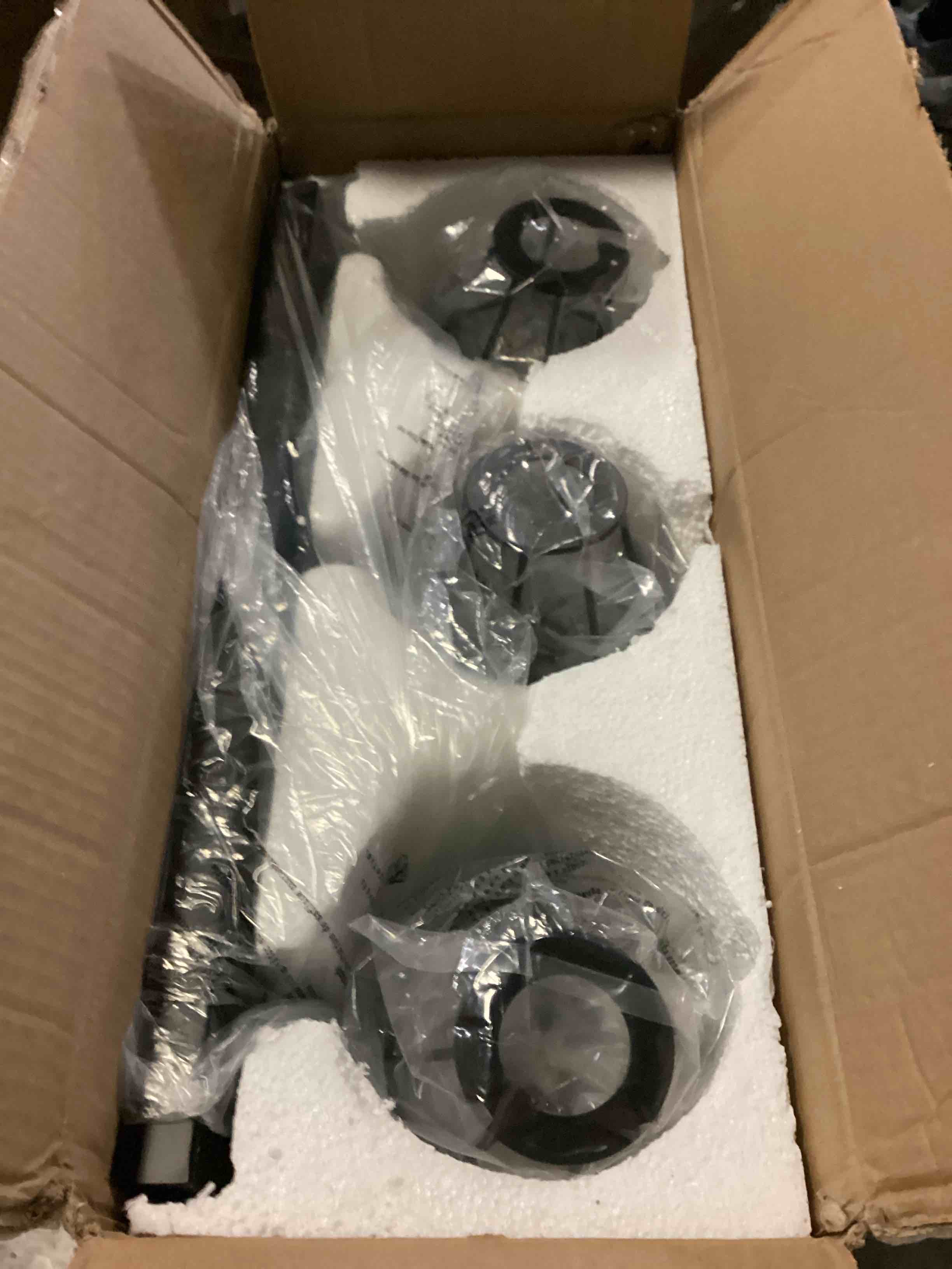 https://s3.amazonaws.com/lotting-images-prod/bidfta/BLU5864960_1724094185180.jpeg