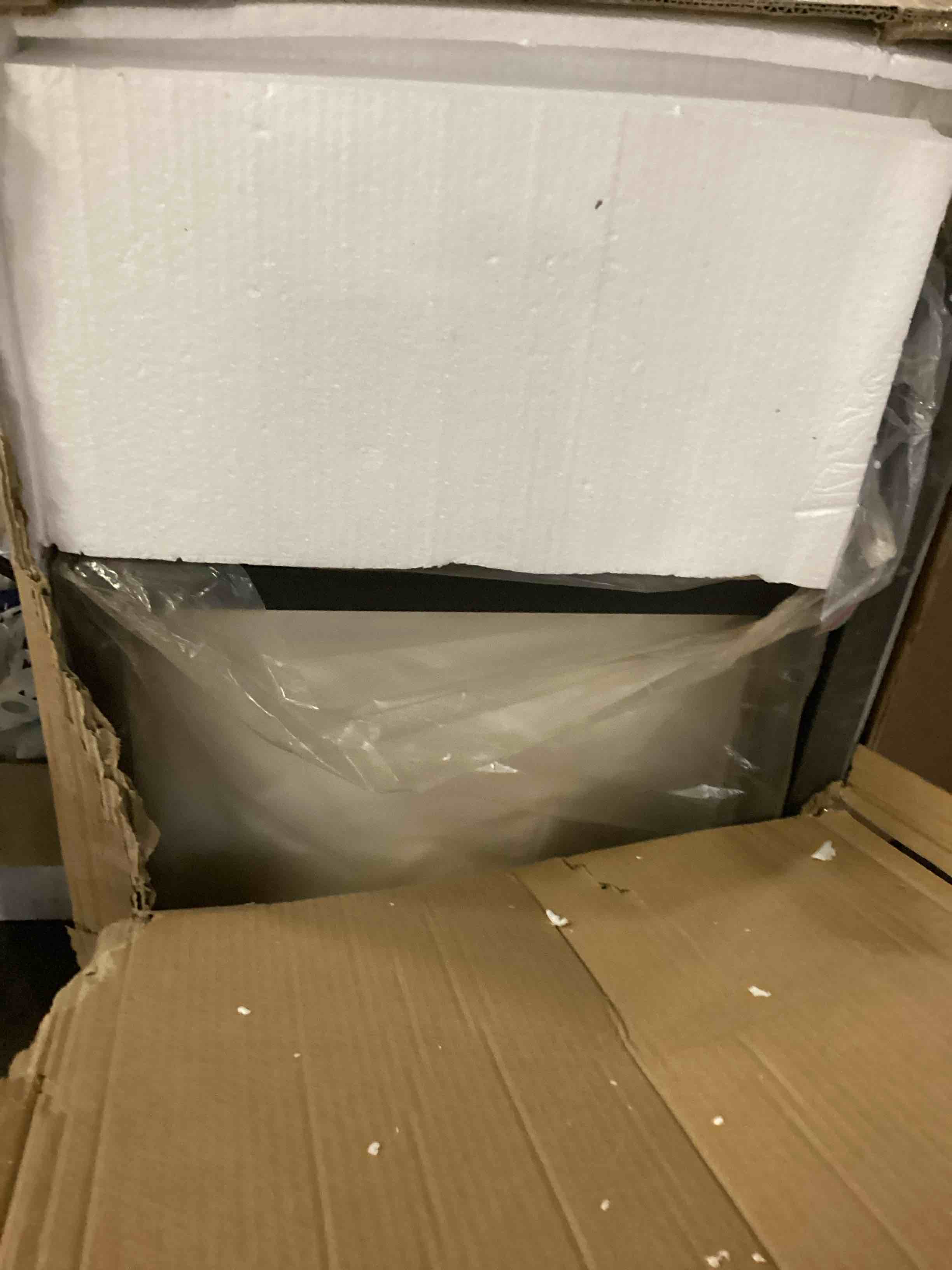 https://s3.amazonaws.com/lotting-images-prod/bidfta/BLU5865088_1724168643932.jpeg