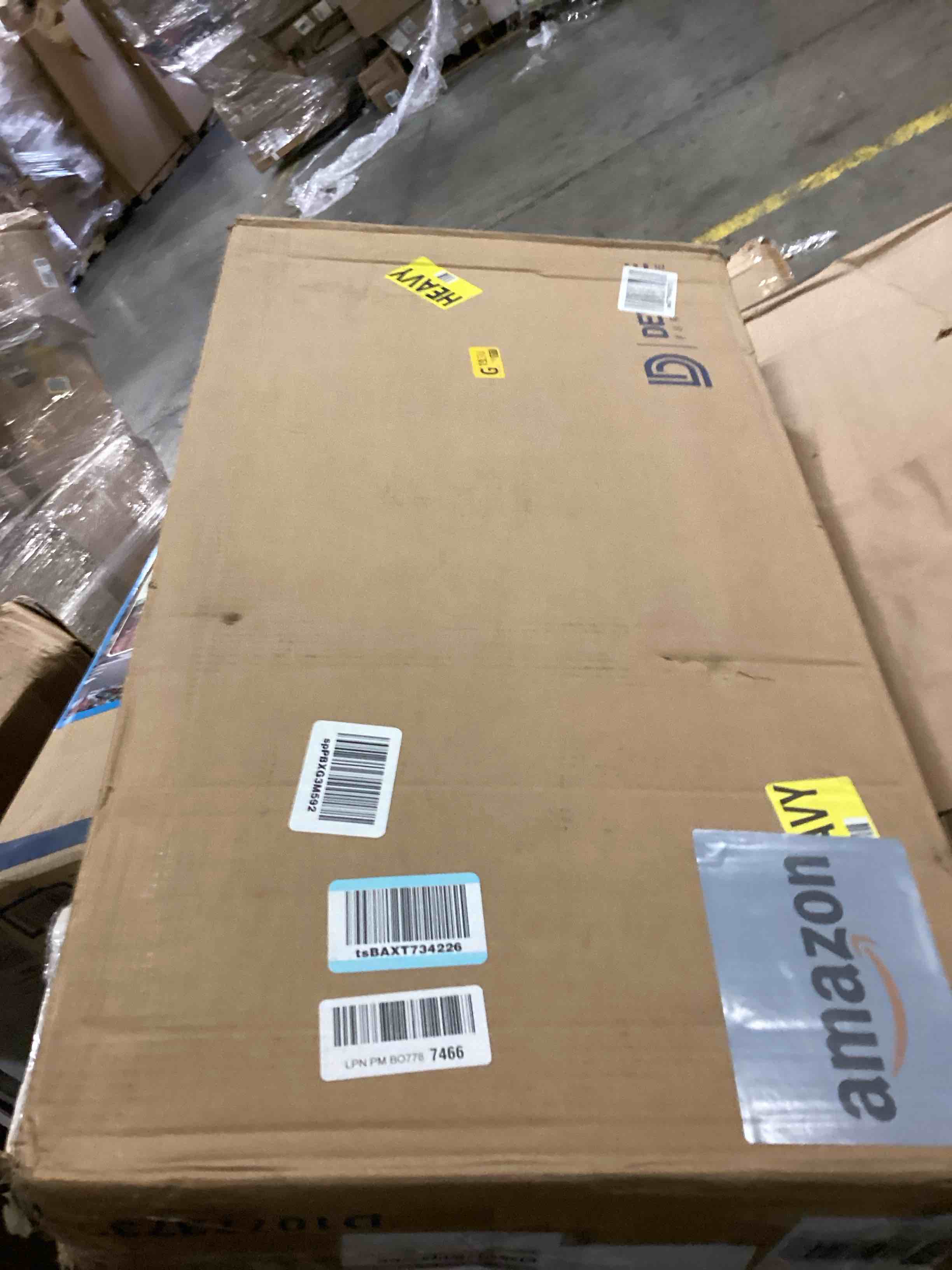 https://s3.amazonaws.com/lotting-images-prod/bidfta/BLU5865261_1724259733736.jpeg