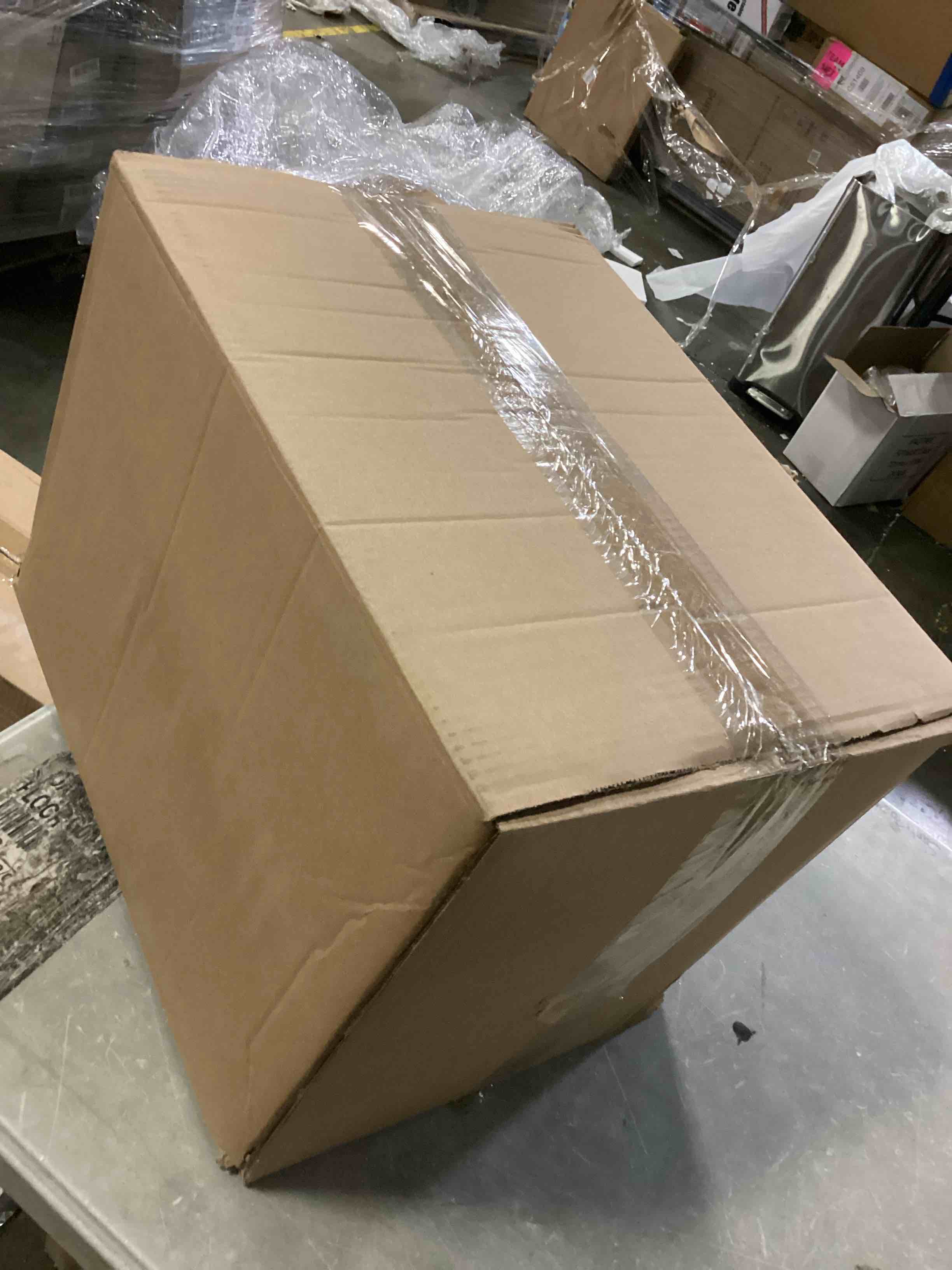 https://s3.amazonaws.com/lotting-images-prod/bidfta/BLU5865495_1720615701086.jpeg