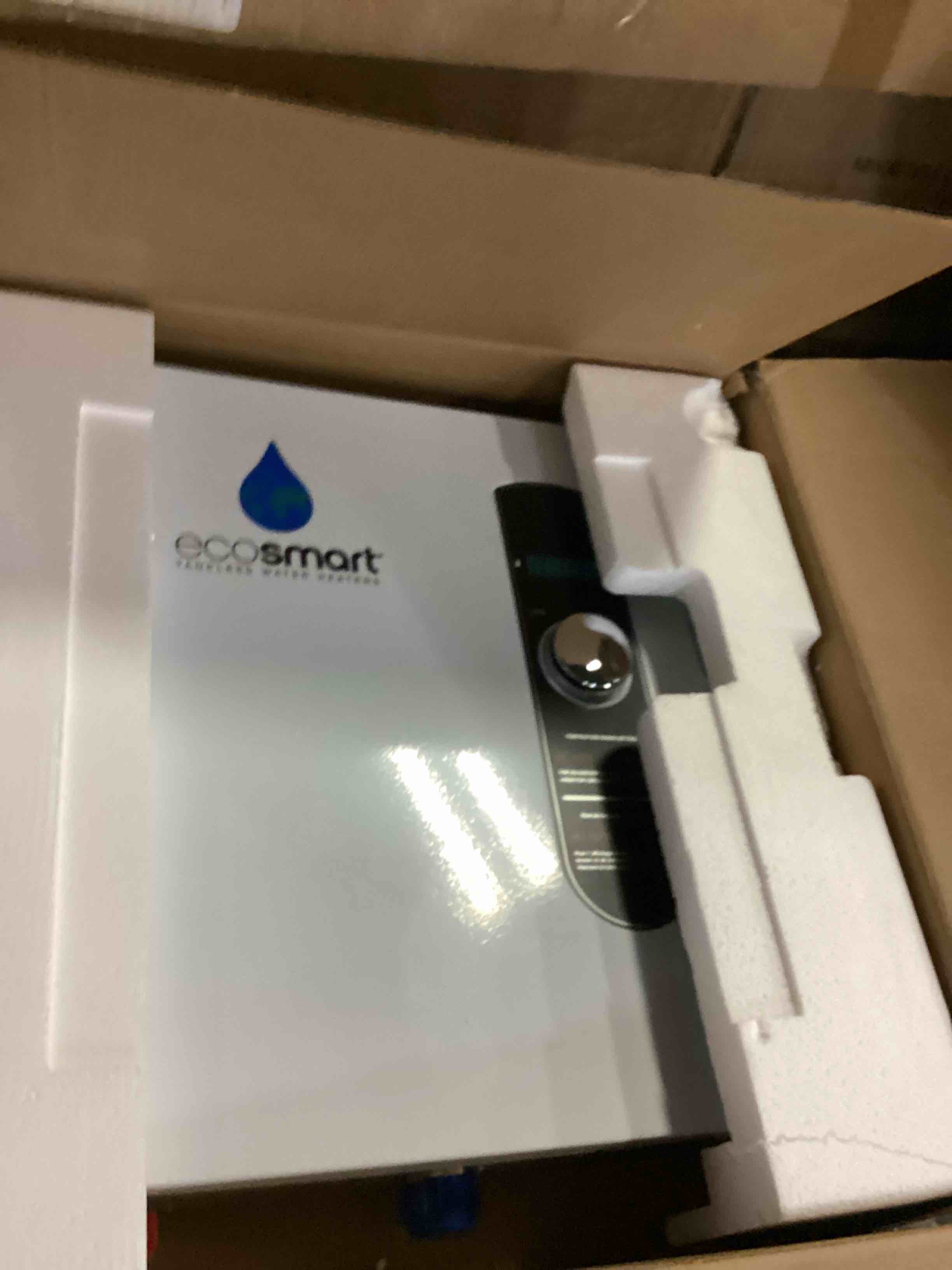 https://s3.amazonaws.com/lotting-images-prod/bidfta/BLU5865559_1720631709016.jpeg