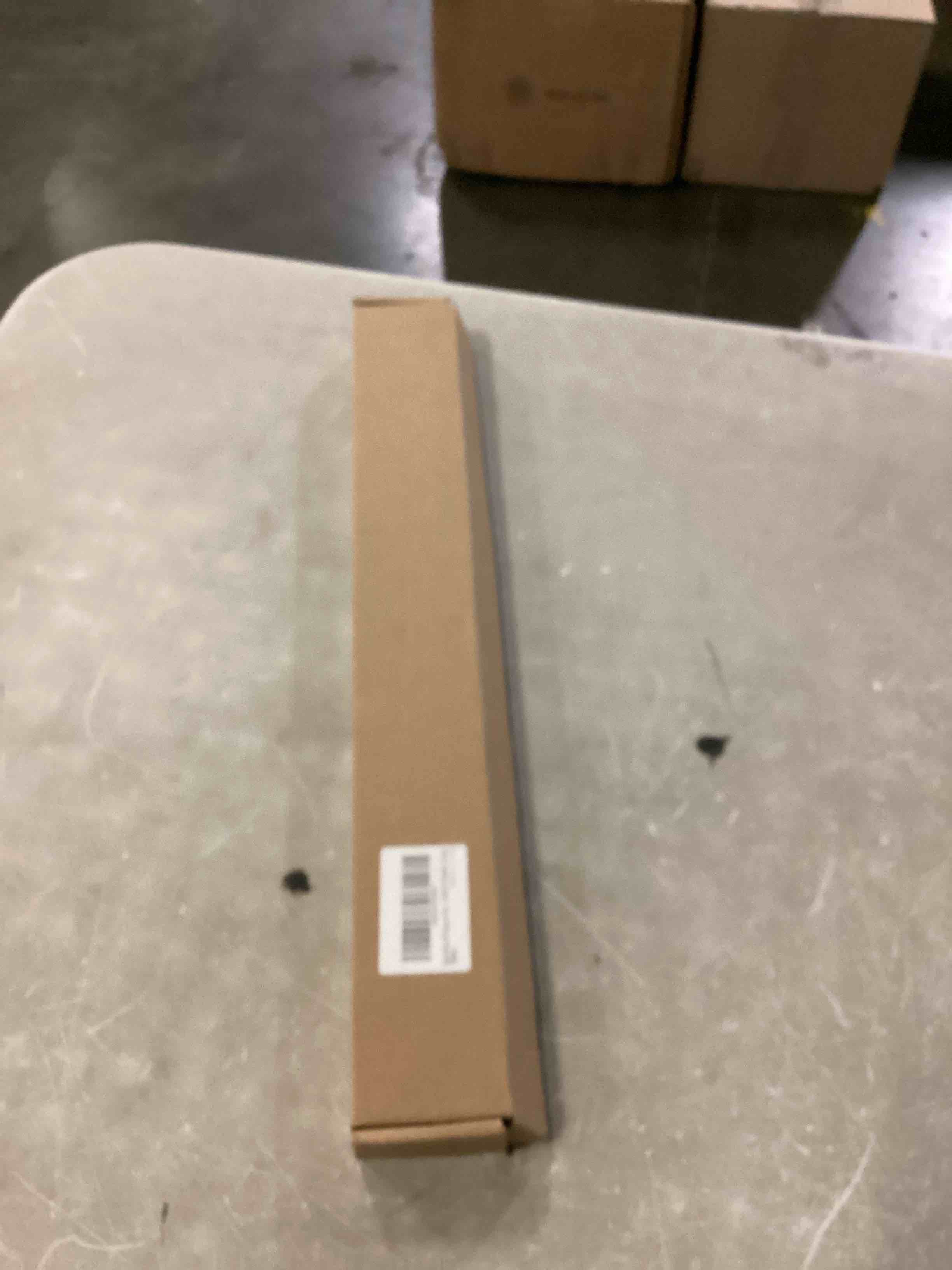 https://s3.amazonaws.com/lotting-images-prod/bidfta/BLU5865627_1720700912174.jpeg