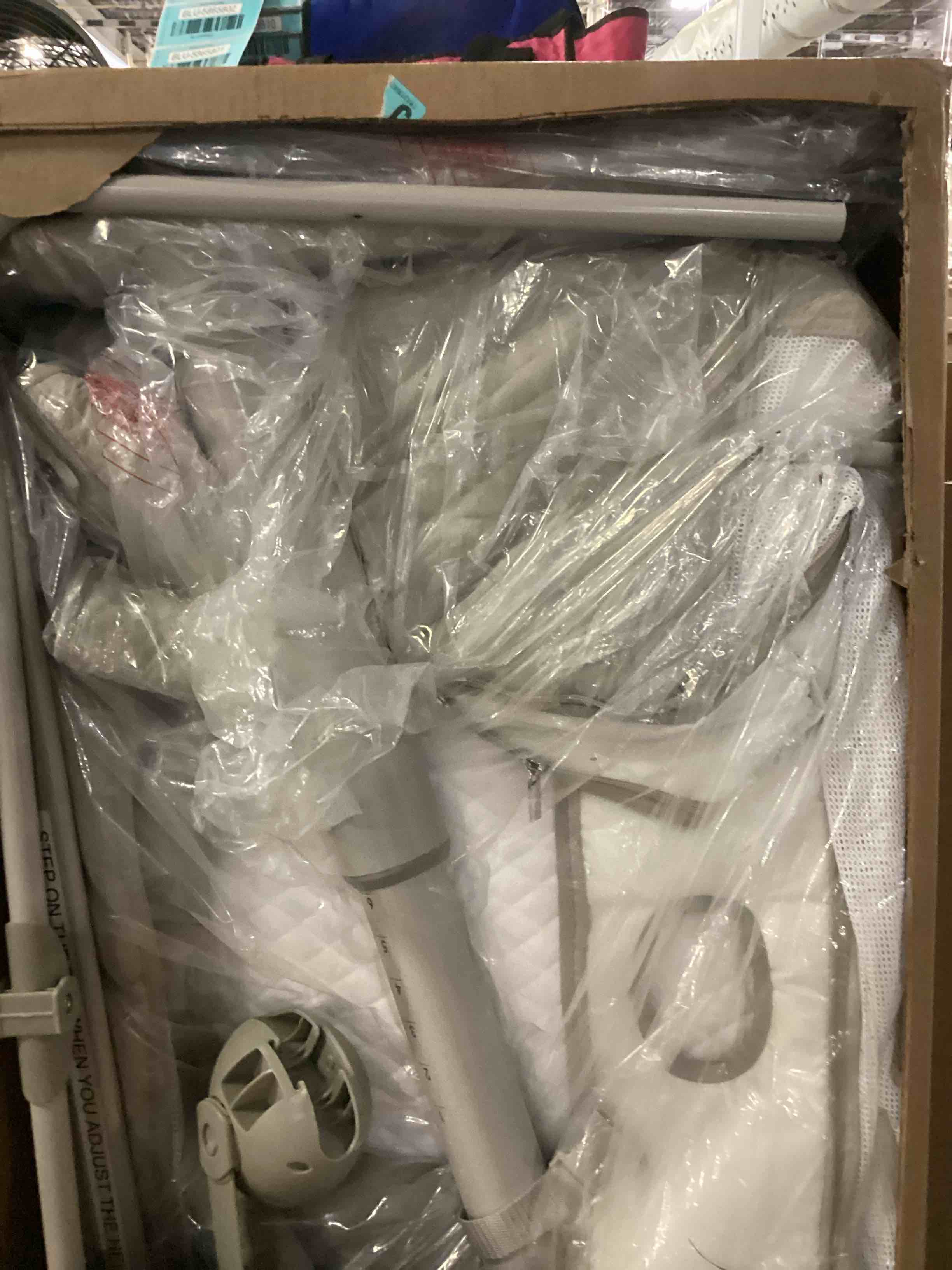 https://s3.amazonaws.com/lotting-images-prod/bidfta/BLU5865792_1720786180039.jpeg