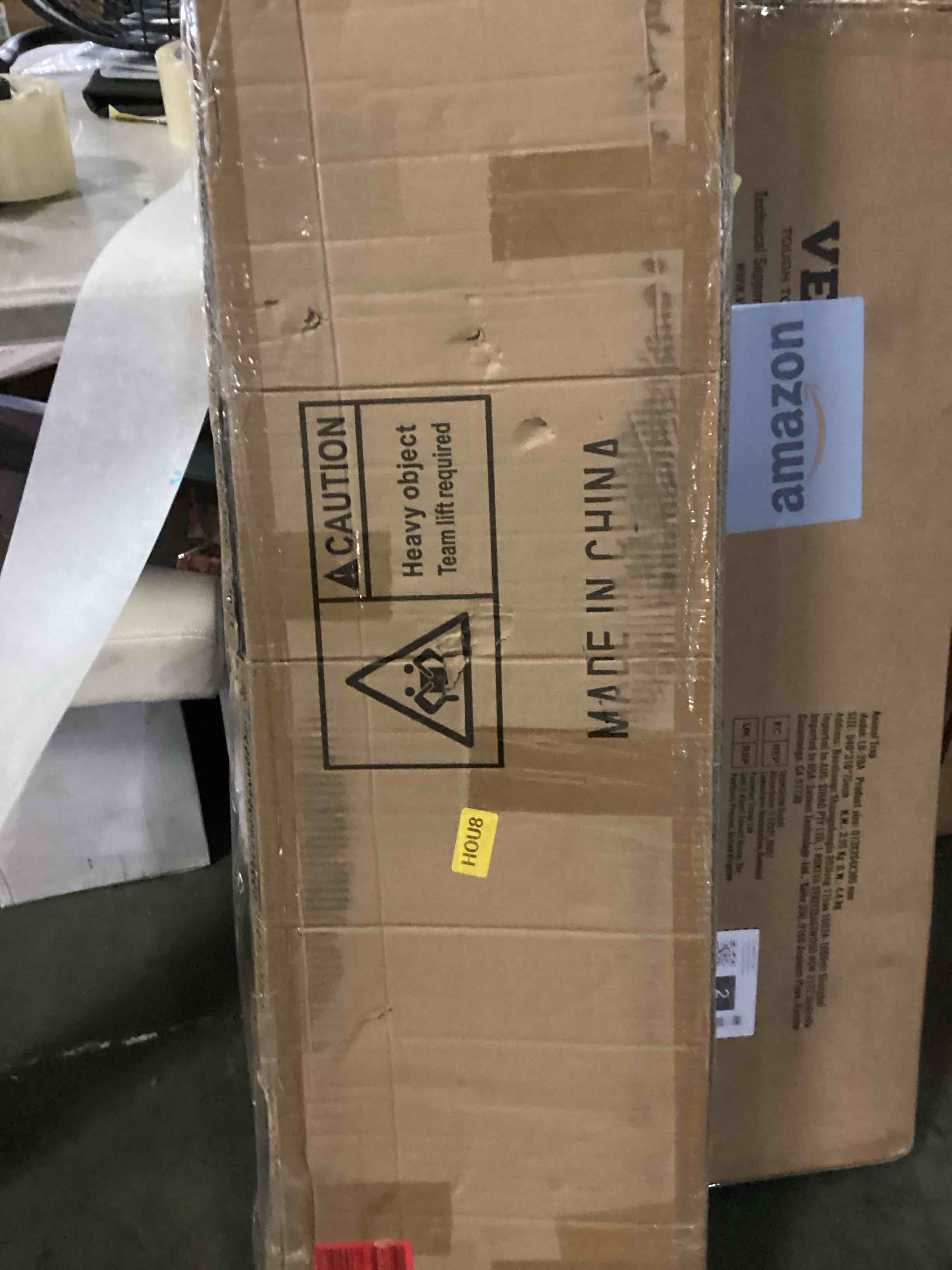 https://s3.amazonaws.com/lotting-images-prod/bidfta/BLU5865810_1720788842653.jpeg