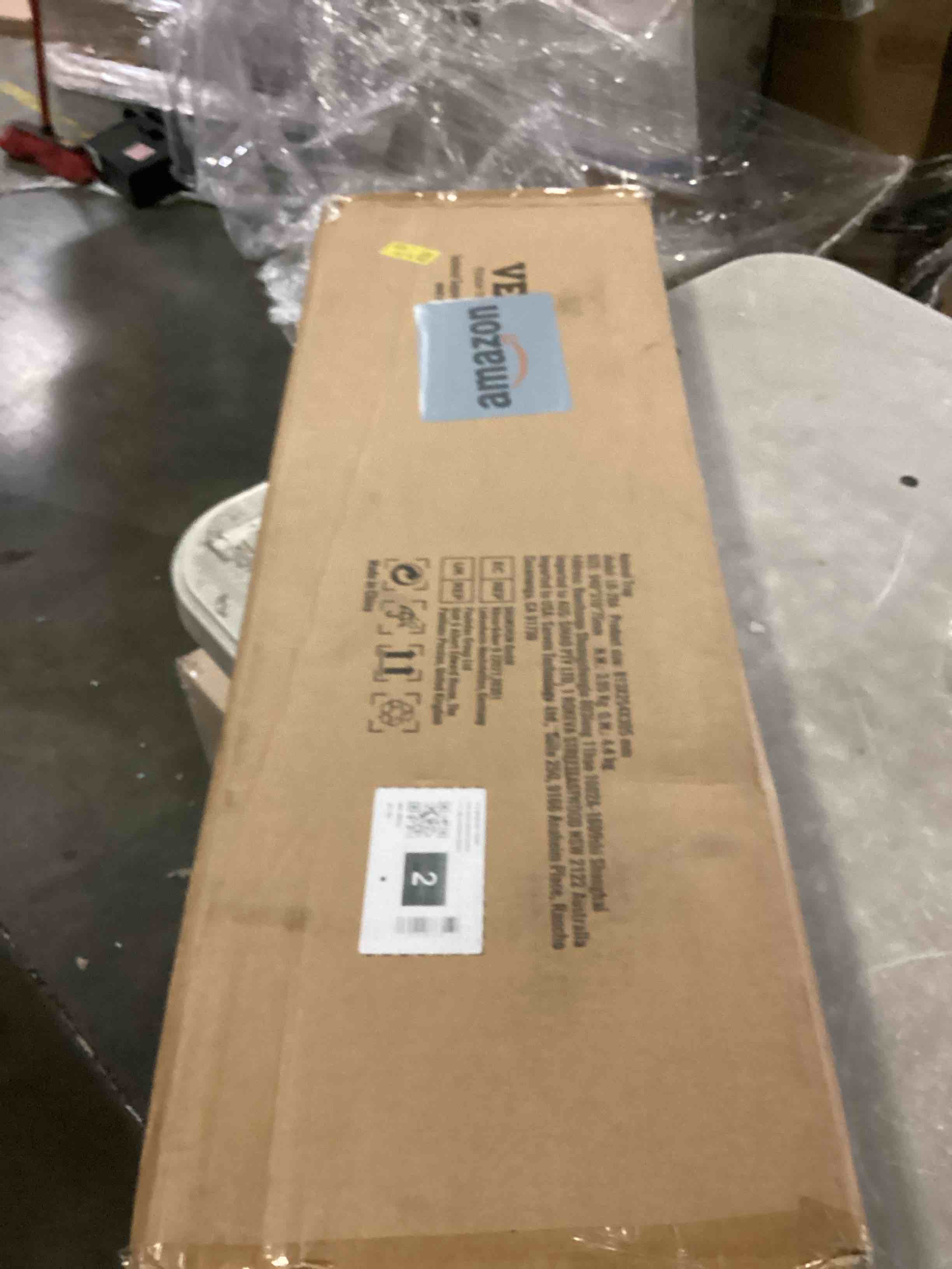 https://s3.amazonaws.com/lotting-images-prod/bidfta/BLU5865811_1720788966197.jpeg