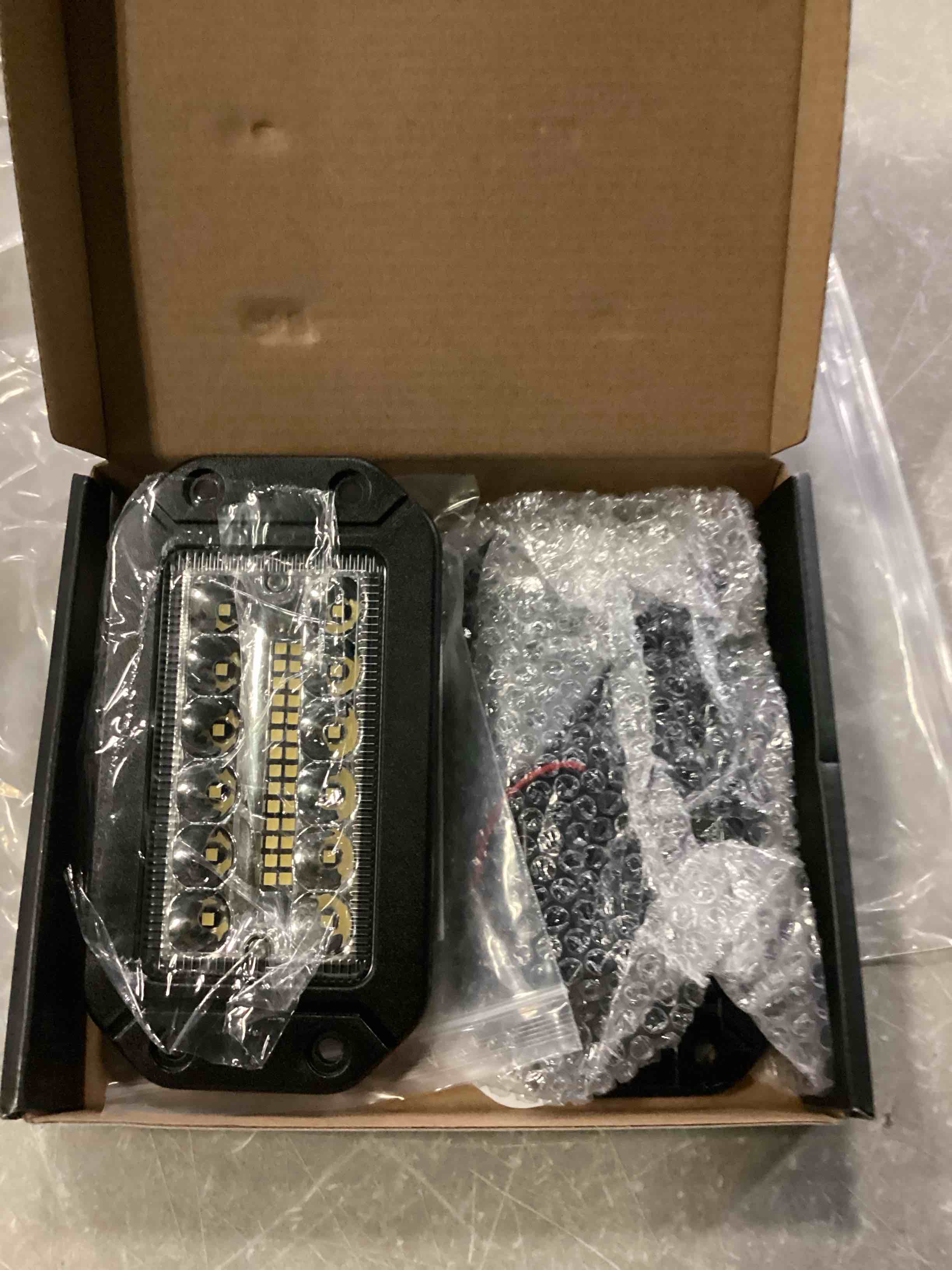 https://s3.amazonaws.com/lotting-images-prod/bidfta/BLU5865838_1720791682798.jpeg