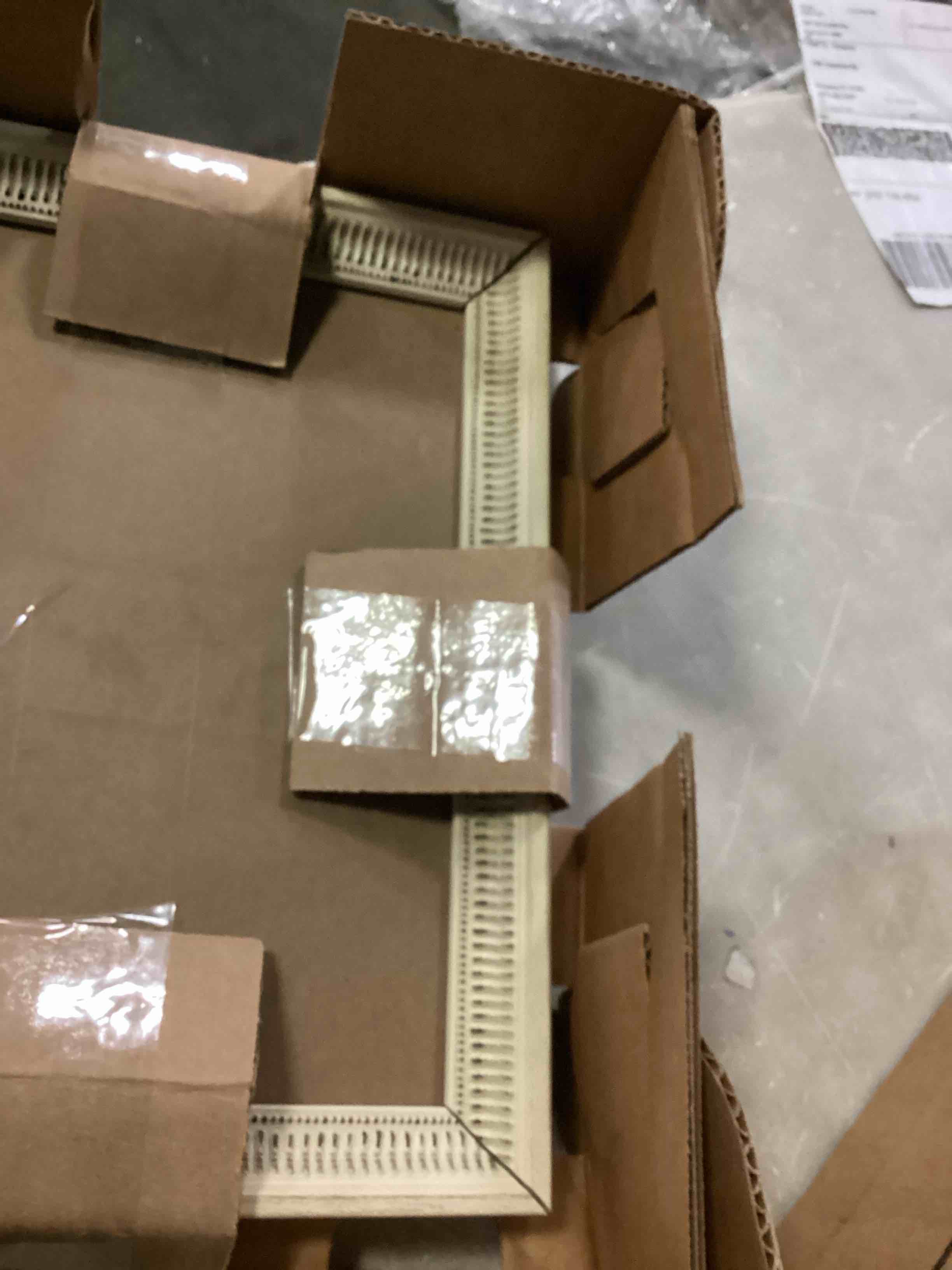 https://s3.amazonaws.com/lotting-images-prod/bidfta/BLU5865856_1720795952531.jpeg