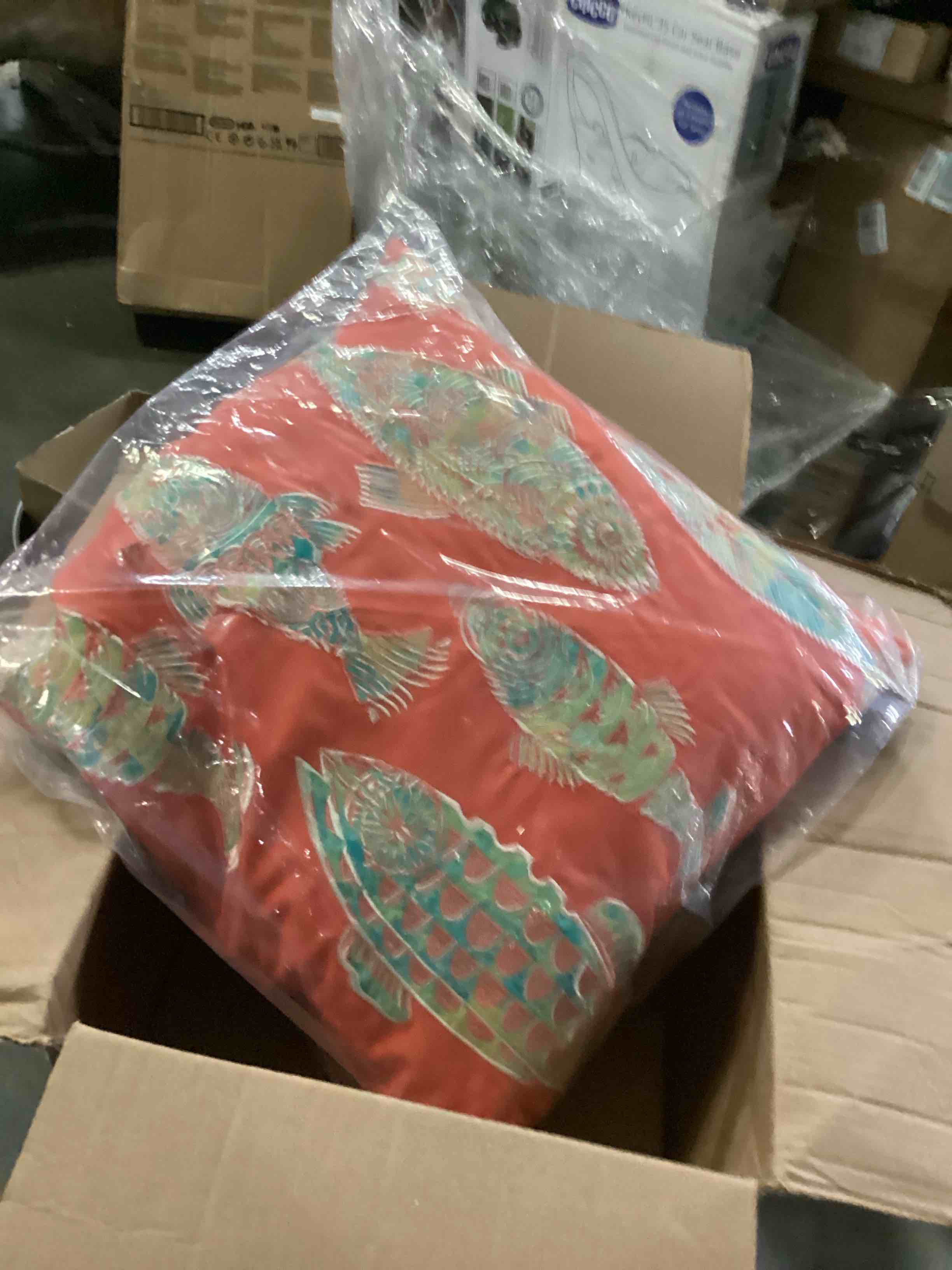 https://s3.amazonaws.com/lotting-images-prod/bidfta/BLU5865889_1720812088840.jpeg