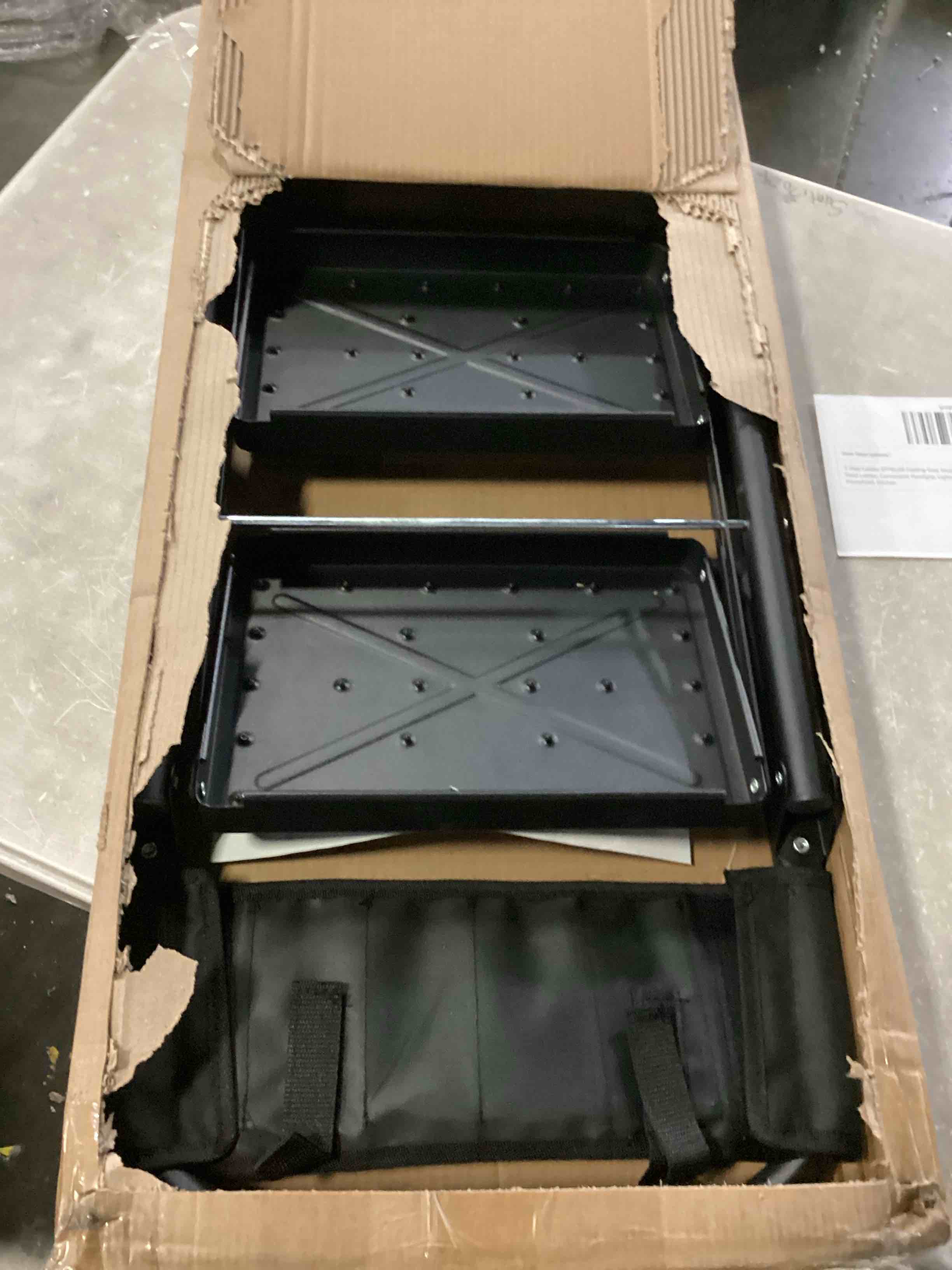https://s3.amazonaws.com/lotting-images-prod/bidfta/BLU5866105_1721226989244.jpeg