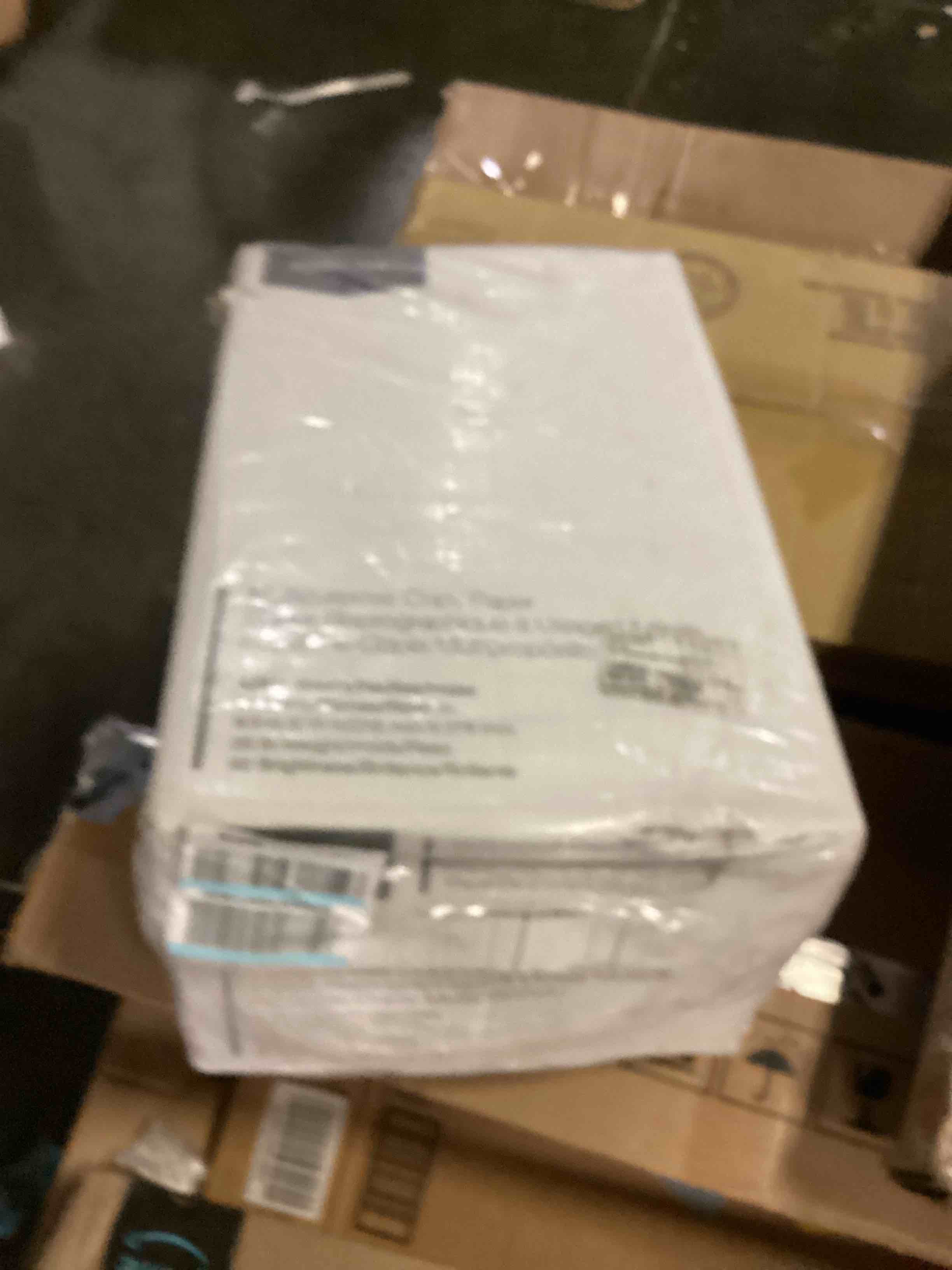 https://s3.amazonaws.com/lotting-images-prod/bidfta/BLU5866178_1721240742635.jpeg