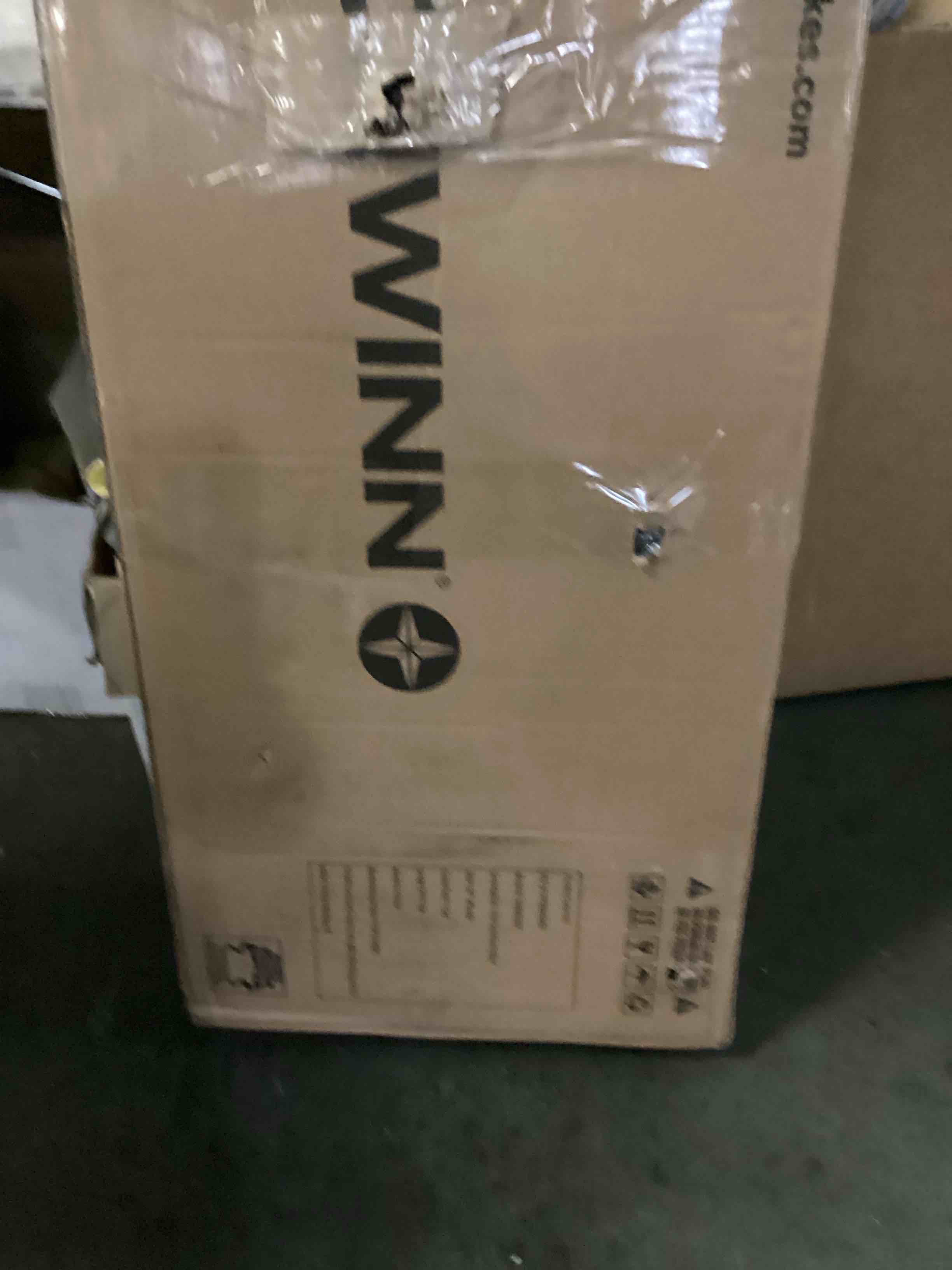 https://s3.amazonaws.com/lotting-images-prod/bidfta/BLU5866195_1721242586744.jpeg