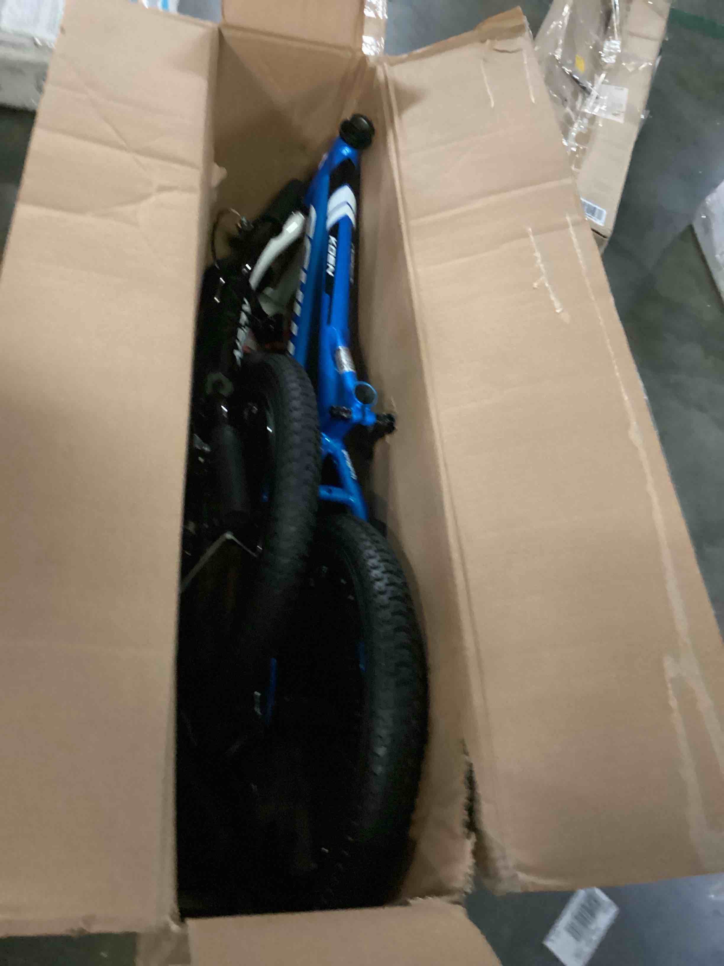https://s3.amazonaws.com/lotting-images-prod/bidfta/BLU5866195_1721242643541.jpeg