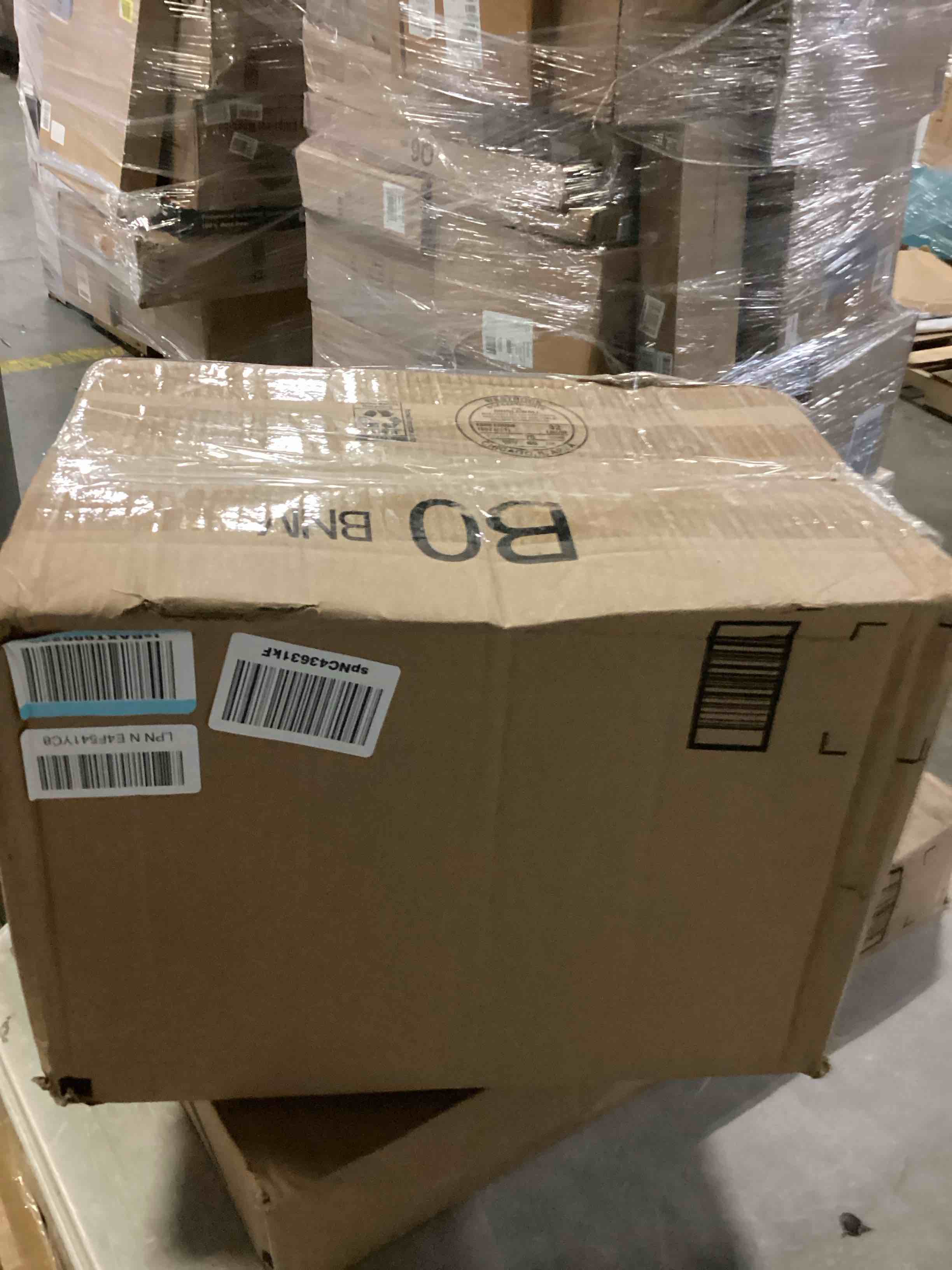 https://s3.amazonaws.com/lotting-images-prod/bidfta/BLU5866199_1721243138843.jpeg